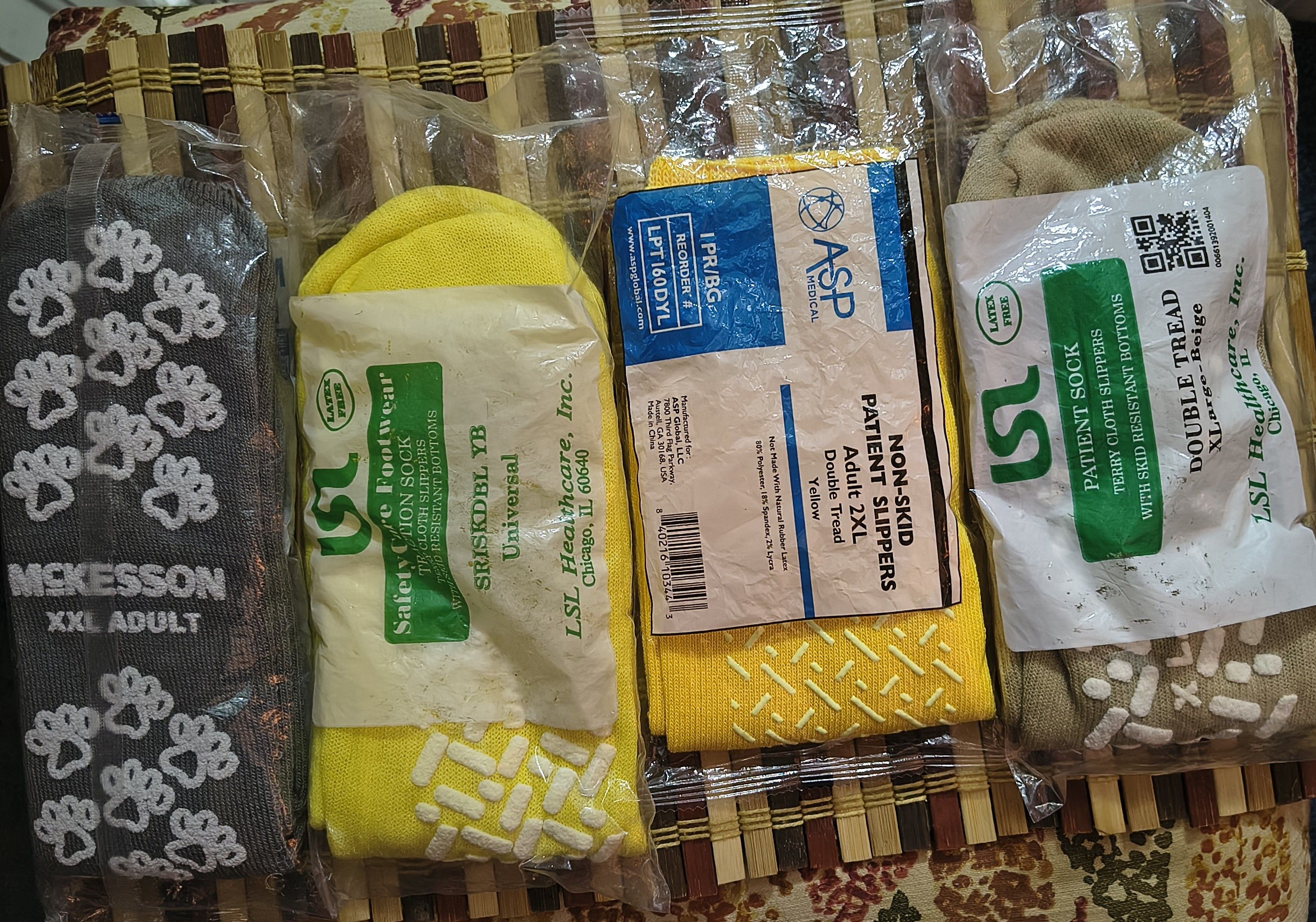 Other 4Pair Slipper Sock McKesson XXL,ASPMedical 2XL,LSL XL&Univer Size 46 - 1 Thumbnail