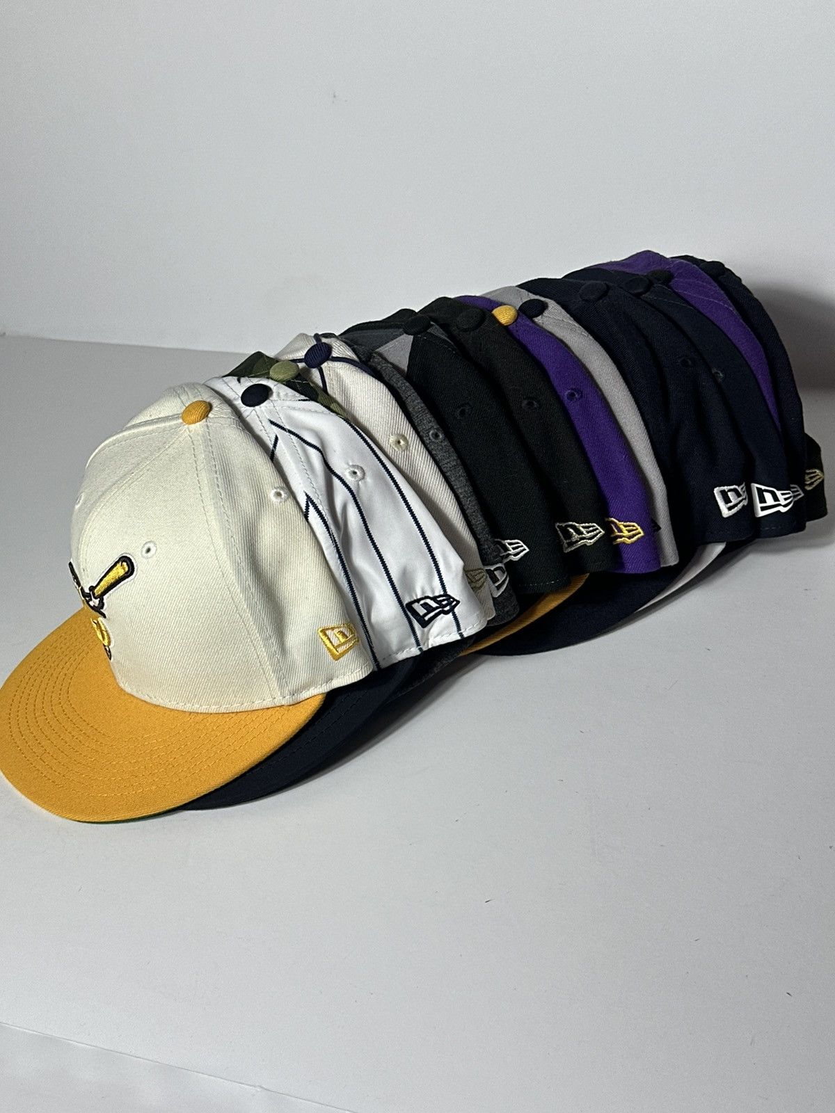 NBA × New York Yankees New Era Fitted Hat Bundle Size 7 3/4 Size ONE SIZE - 4 Thumbnail