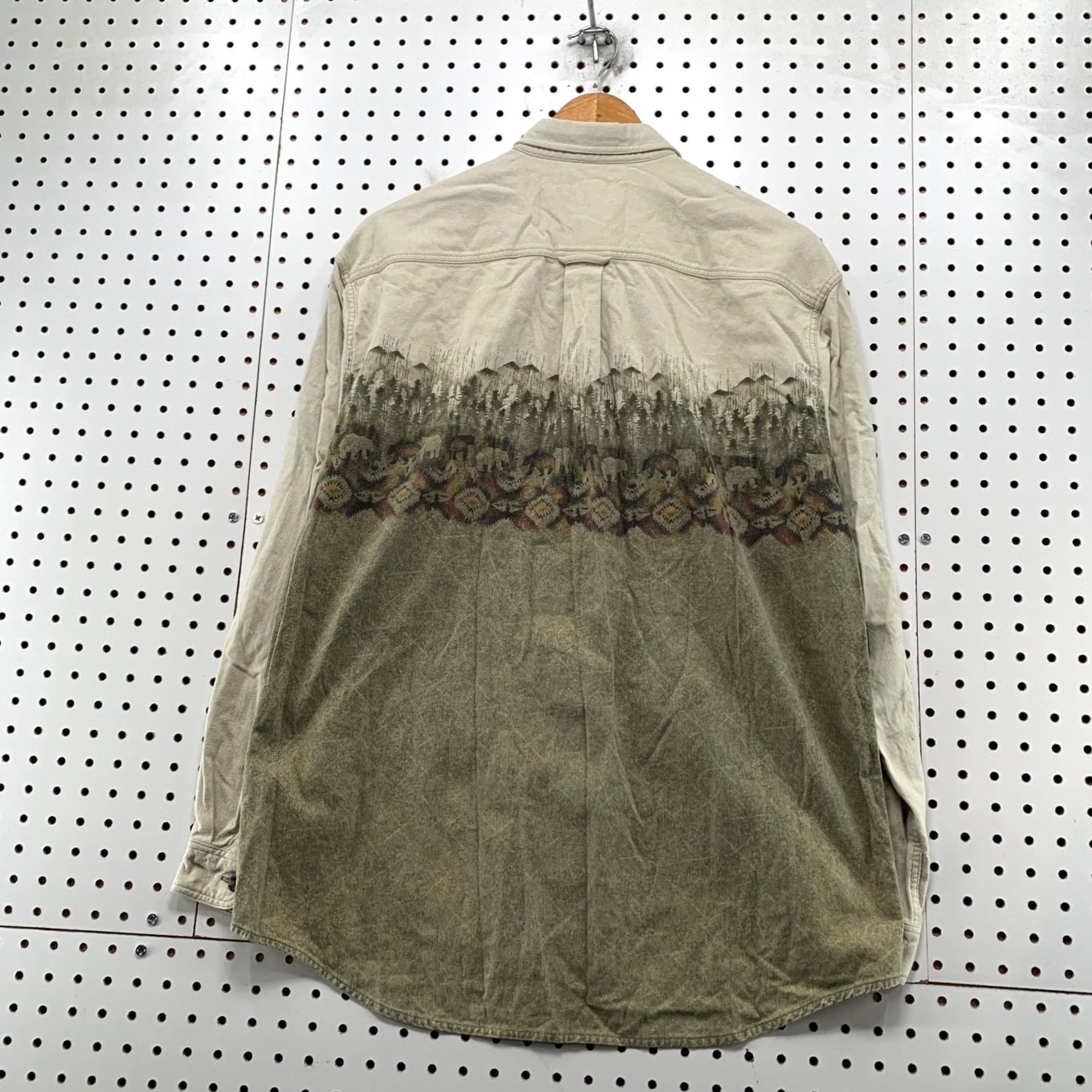 Vintage Cabela's Button Down Shirt Womens Large Beige Aztex Nature Long Sleeve Shirt womens L Beige Aztec Nature Button-Up Men/Women Not specified Size L / US 10 / IT 46 - 2 Thumbnail