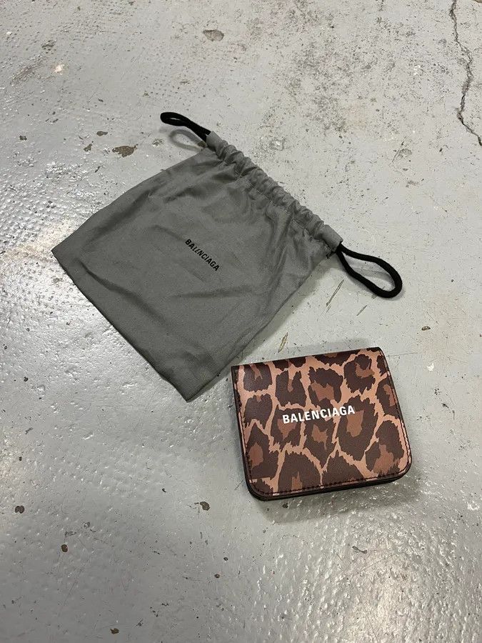 Balenciaga Balenciaga Leopard Print Leather Wallet Size ONE SIZE - 2 Thumbnail