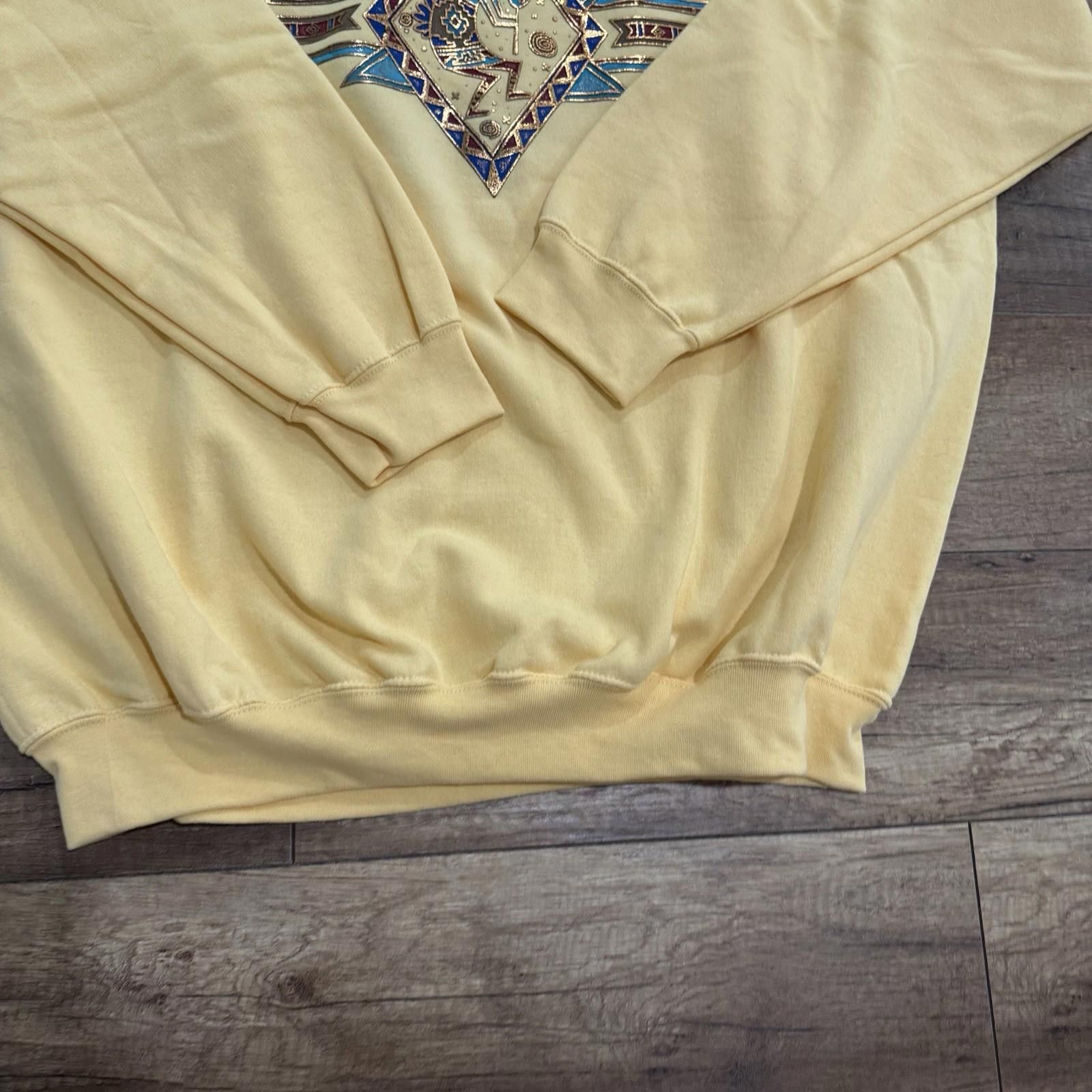 Gildan Vintage Arizona Southwestern Kokopelli Art Yellow Sweater Size US XXL / EU 58 / 5 - 3 Thumbnail