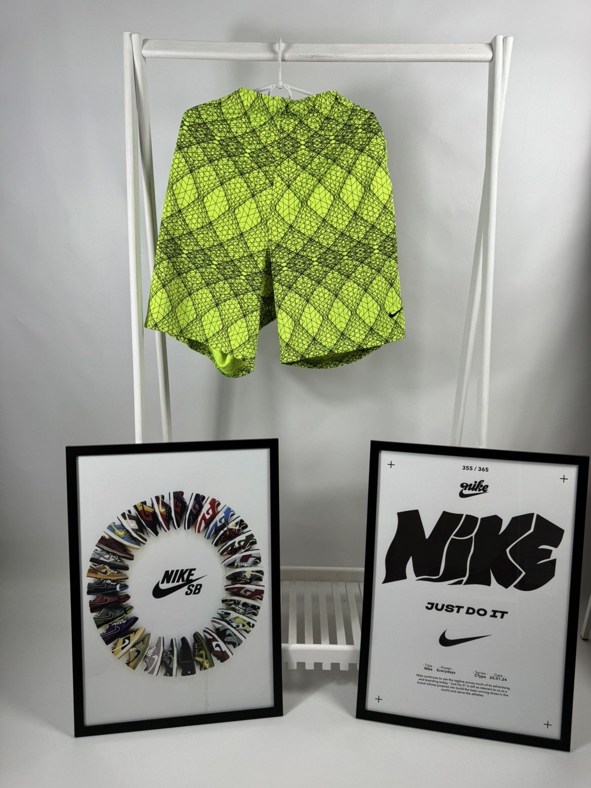 Nike Rare Nike Shorts Size US 38 / EU 54 - 1 Thumbnail