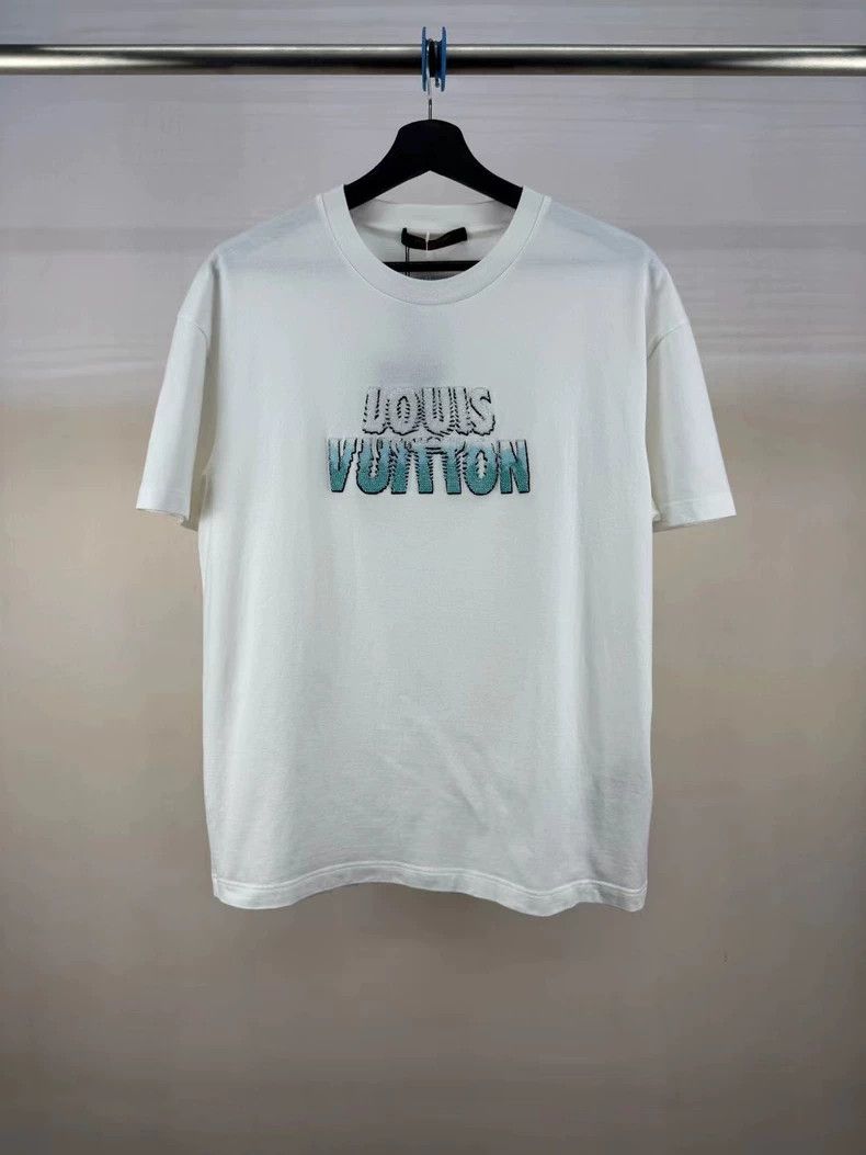 Louis Vuitton Louis Vuitton White Beaded Short Sleeve Shirt- DMC Size US S / EU 44-46 / 1 - 1 Thumbnail