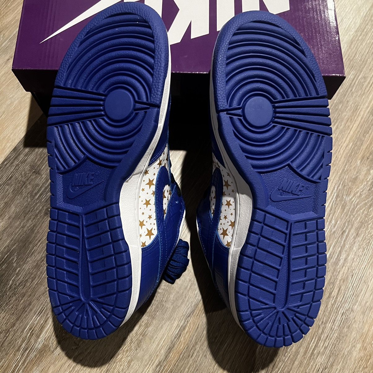 Nike × Supreme Nike Sb Dunk Low Supreme Stars Hyper Royal Size US 10.5 / EU 43-44 - 13 Thumbnail