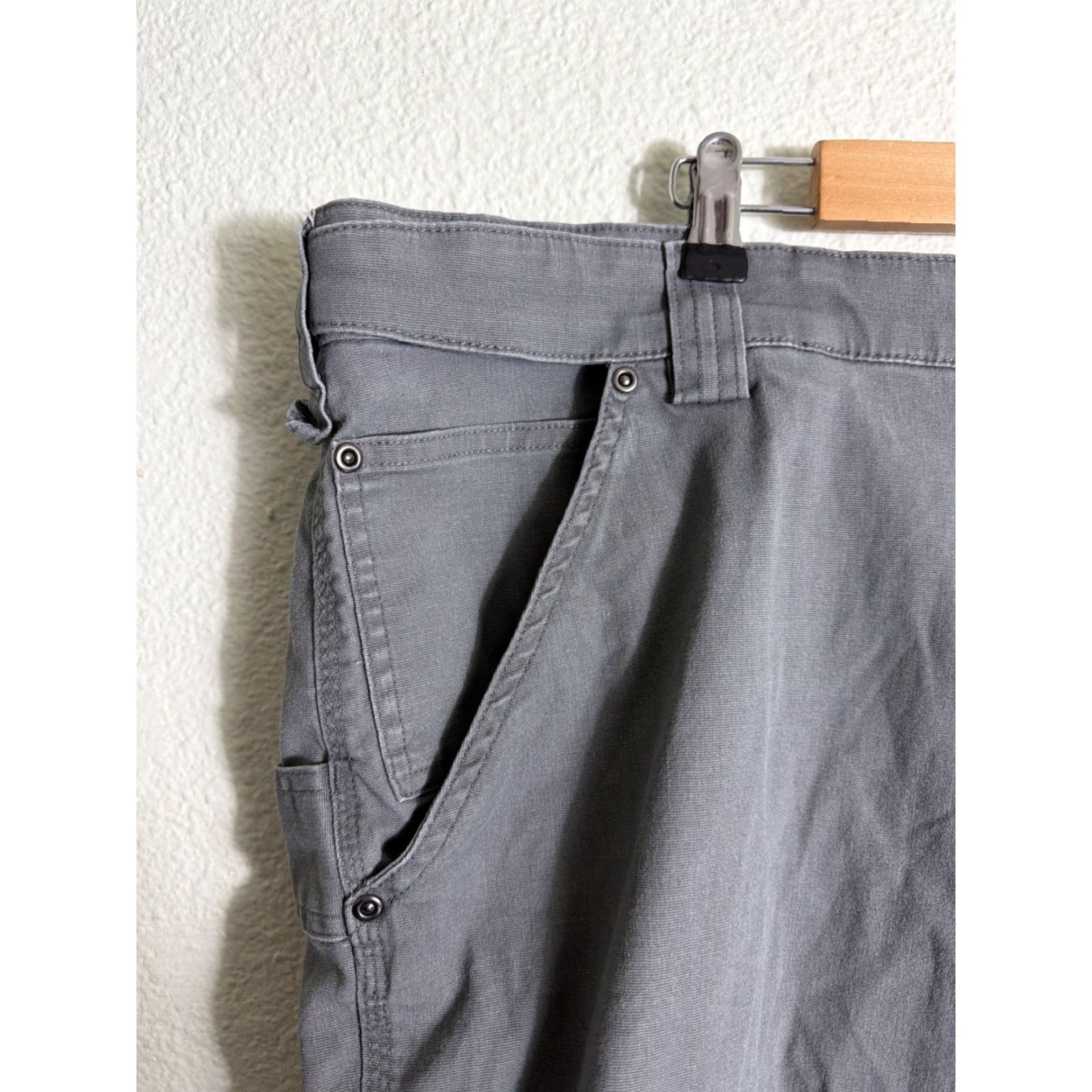 Vintage DULUTH Cargo Shorts Mens 48 Gray Workwear Inseam 11 in Flat Front Flex Firehose Coolmax Utility Cargo Shorts Size US 32 / EU 48 - 5 Thumbnail