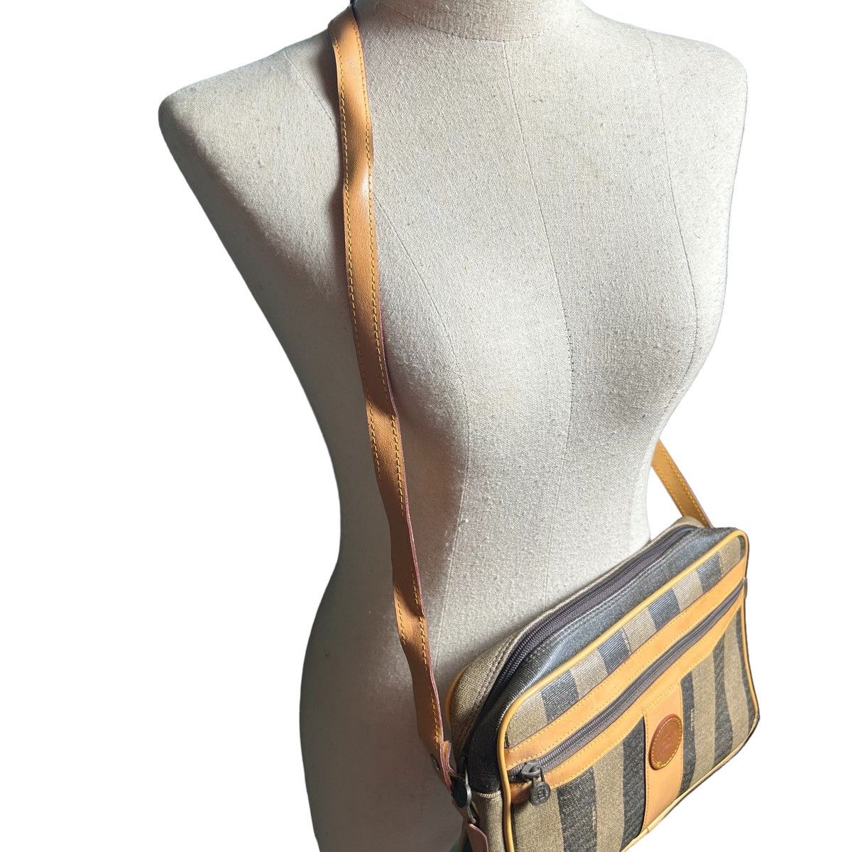Fendi Fendi Roma Striped Leather Sling Shoulder Bag Size ONE SIZE - 5 Thumbnail
