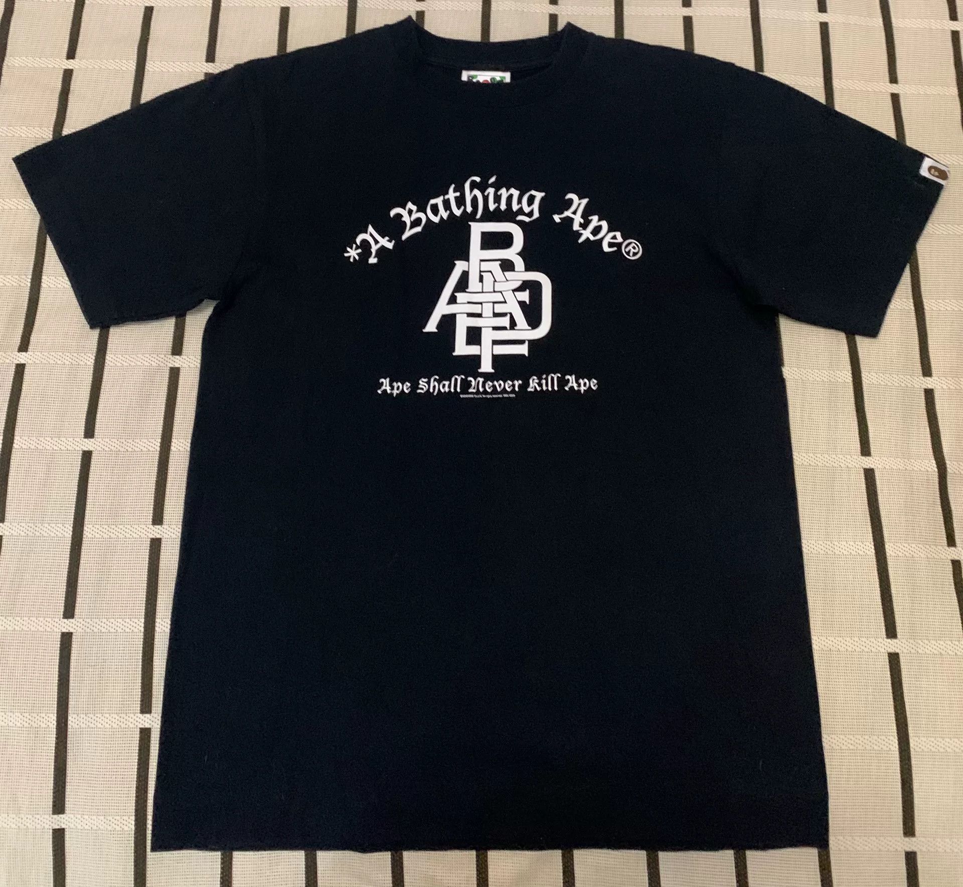 Bape Bape Gold T-Shirt S Men Size US S / EU 44-46 / 1 - 1 Thumbnail