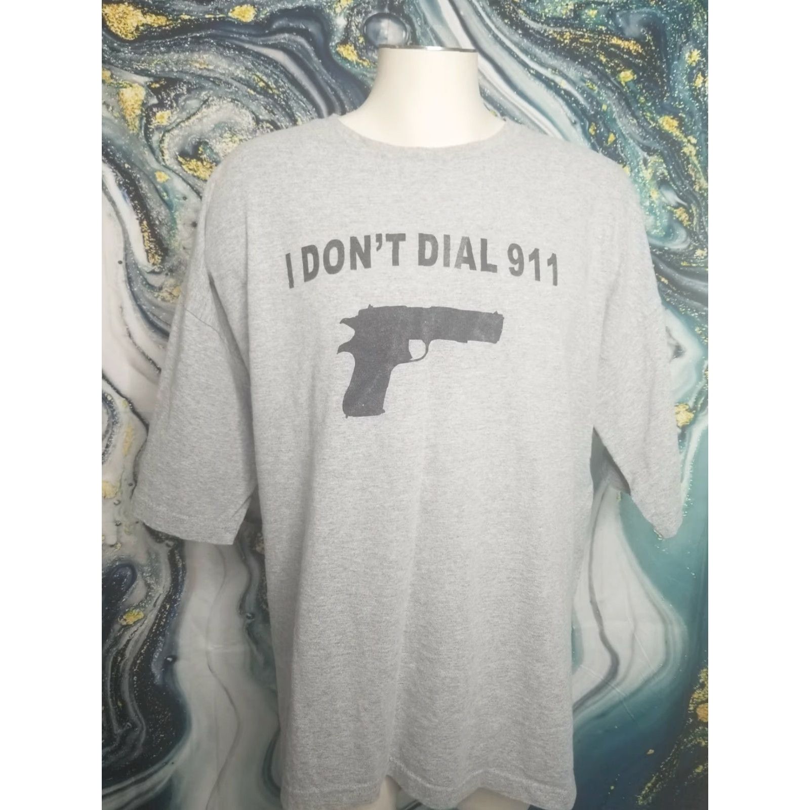 Etro BAYSIDE T-Shirt Mens 3XL Gray I Don’t Dial 911 USA Made Funny Graphic 100% Cotton Vintage-Not, Short Sleeve, Regular Fit Size US XXL / EU 58 / 5 - 2 Thumbnail