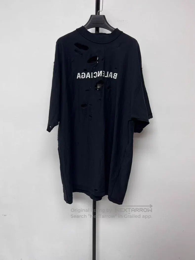 Balenciaga Balenciaga Letter Printed Round Neck Short Sleeve T-Shirt Size US L / EU 52-54 / 3 - 1 Thumbnail