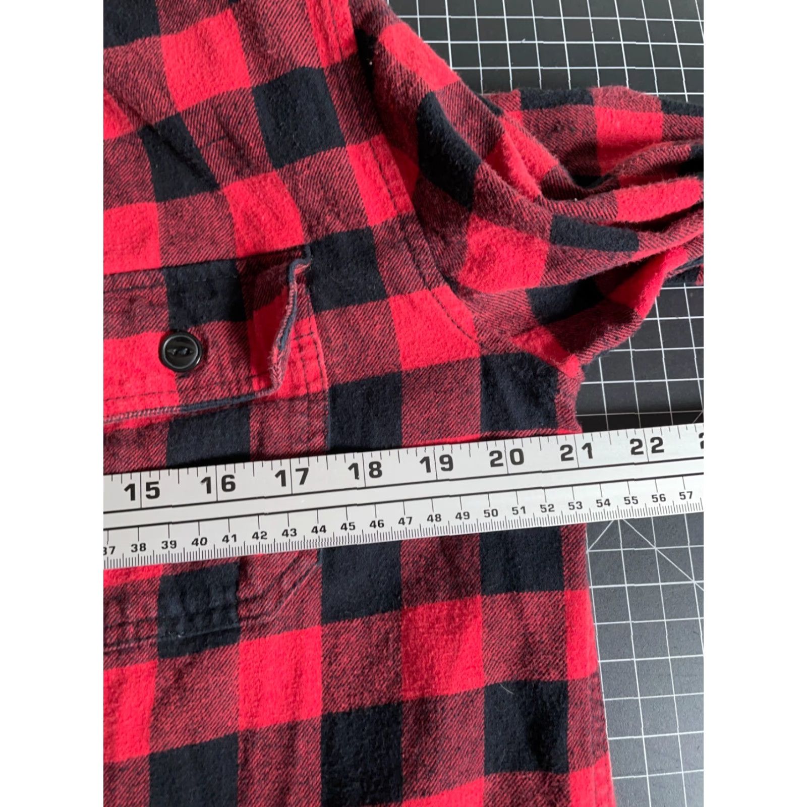 Vintage Big Mac Shirt Men M Red Black Buffalo Plaid Flannel Button-Up Casual Workwear 90s Classic Preppy Size US M / EU 48-50 / 2 - 5 Thumbnail