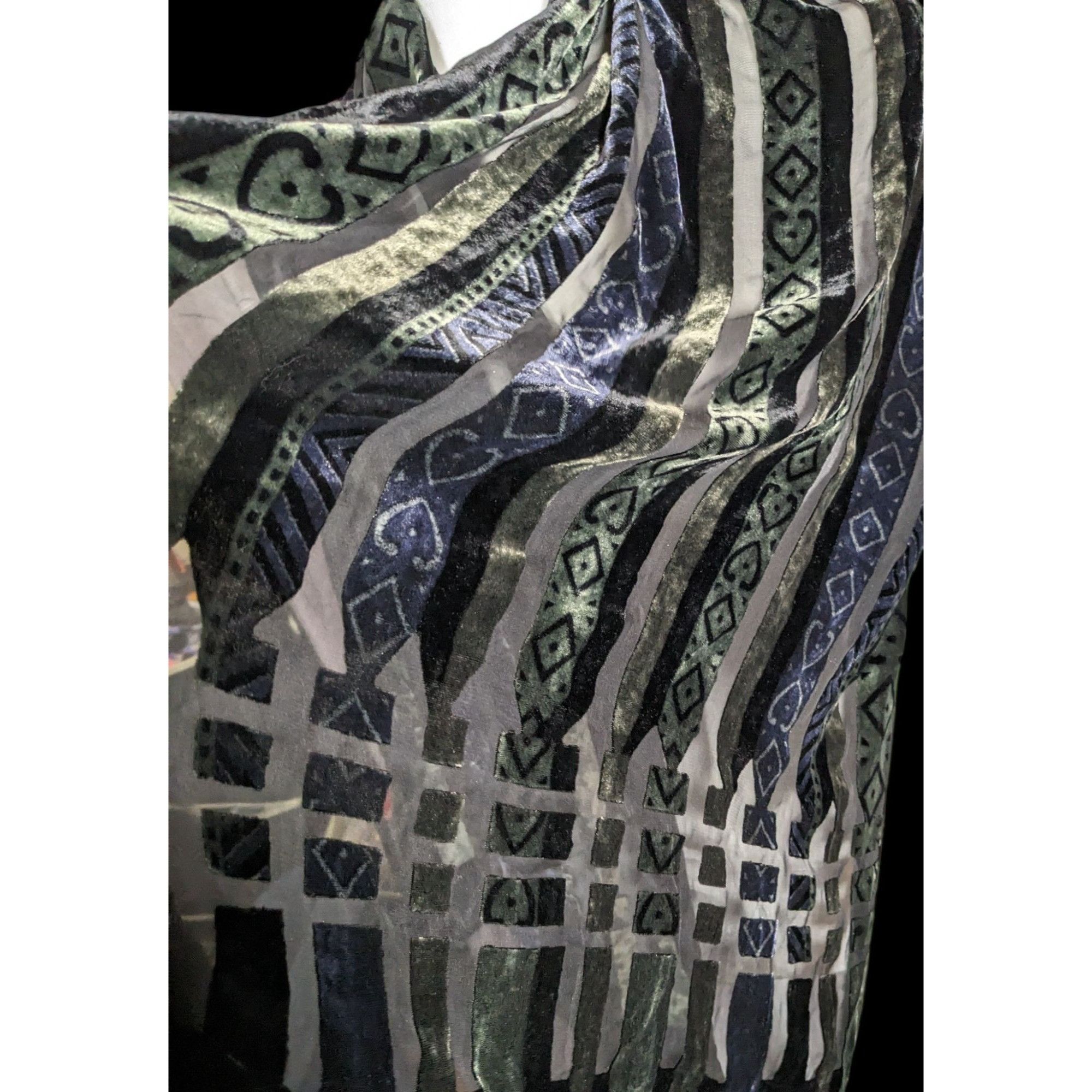 Other Vintage Blue And Green Striped Geometric Velvet Burnout Scar Size ONE SIZE - 4 Thumbnail