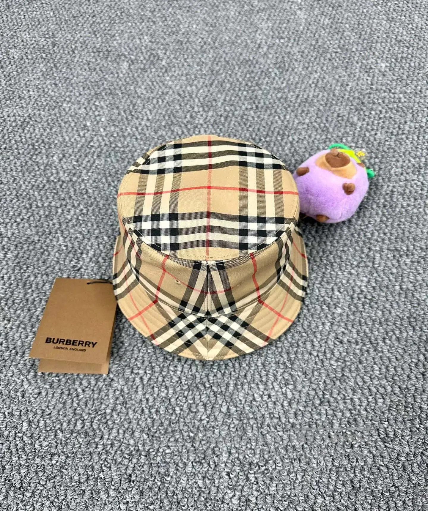 Burberry Burberry size S Classic khaki checkered fisherman's hat| Size ONE SIZE - 1 Thumbnail