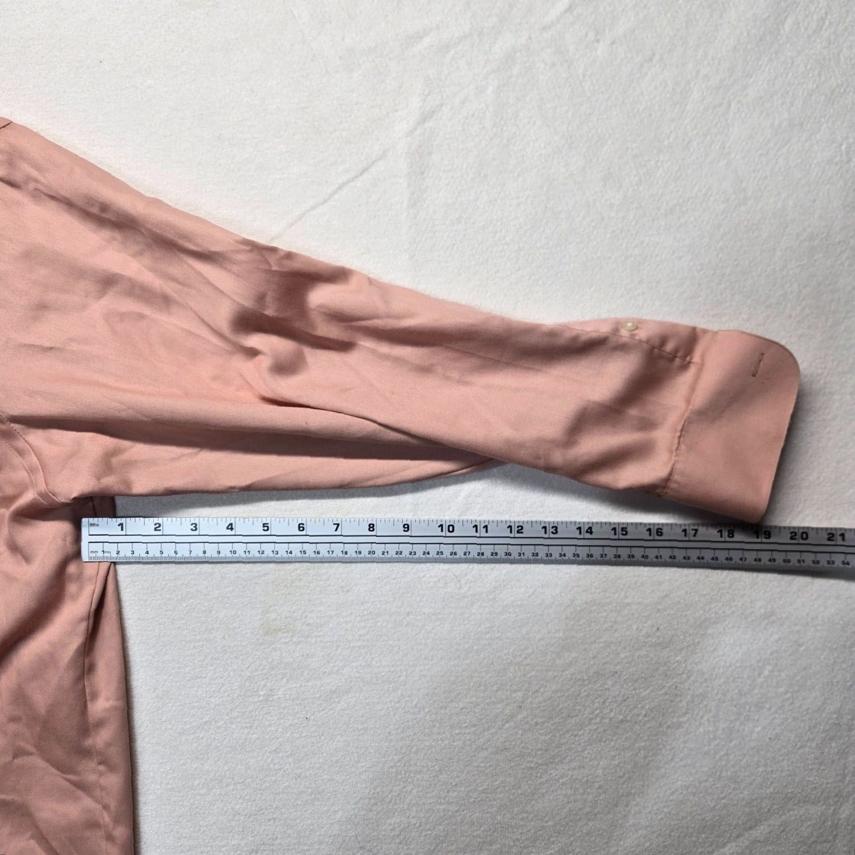 Geoffrey Beene Geoffrey Beene Sateen Button Up Shirt Long Sleeve Men's L Large 16-34/35 Pink Cotton Polyester Dress Shirt Shirt Mens Large Pink 90s? Size 42R - 4 Thumbnail