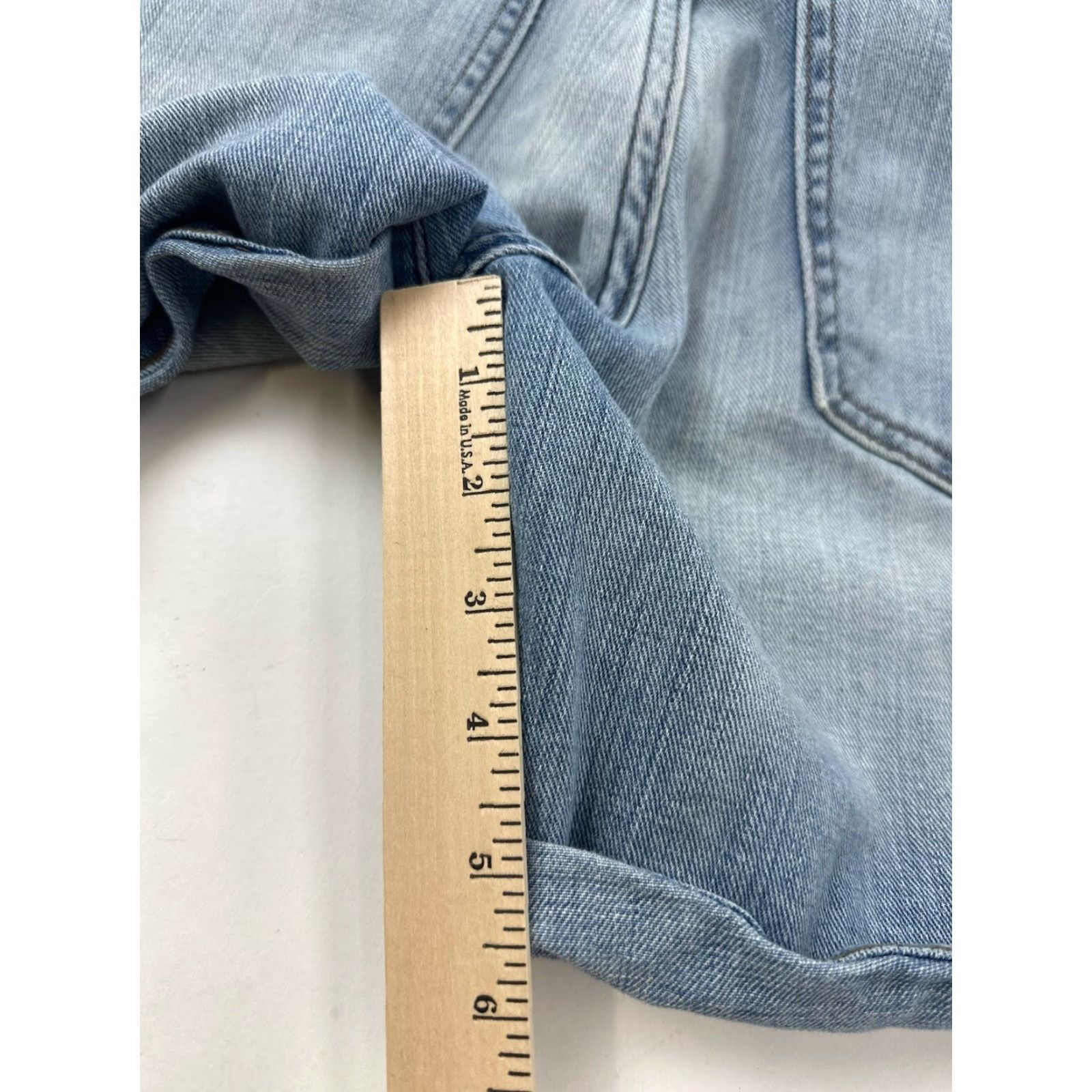 Banana Republic Banana Republic Shorts Women’s Bermuda Denim Blue Striped Roll Up 31in Waist Regular 27 Women's Jeans Casual Outdoor Style Bermuda Shorts Mens? Size 27" / US 4 / IT 40 - 5 Thumbnail