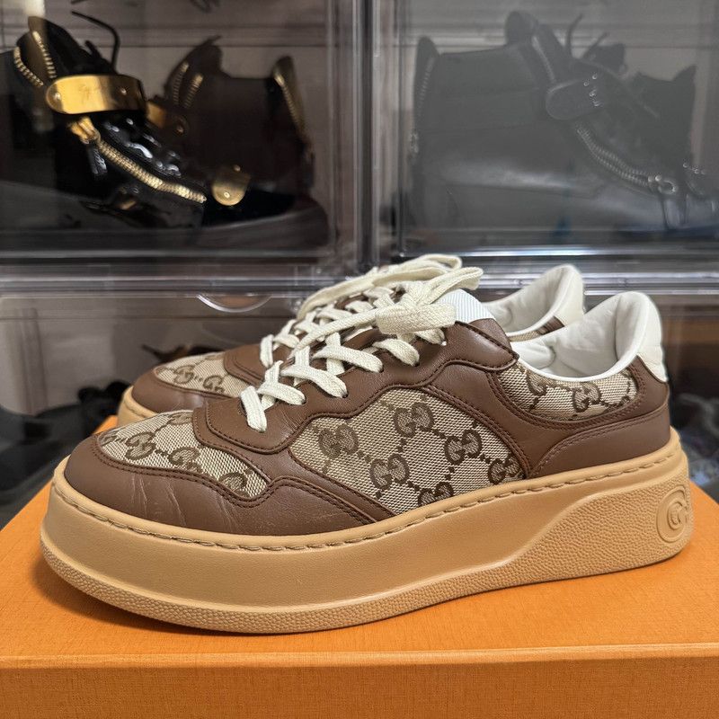 Gucci Gucci Chunky B Casual Sneakers in Brown 0079 Size US 9 / EU 42 - 1 Thumbnail