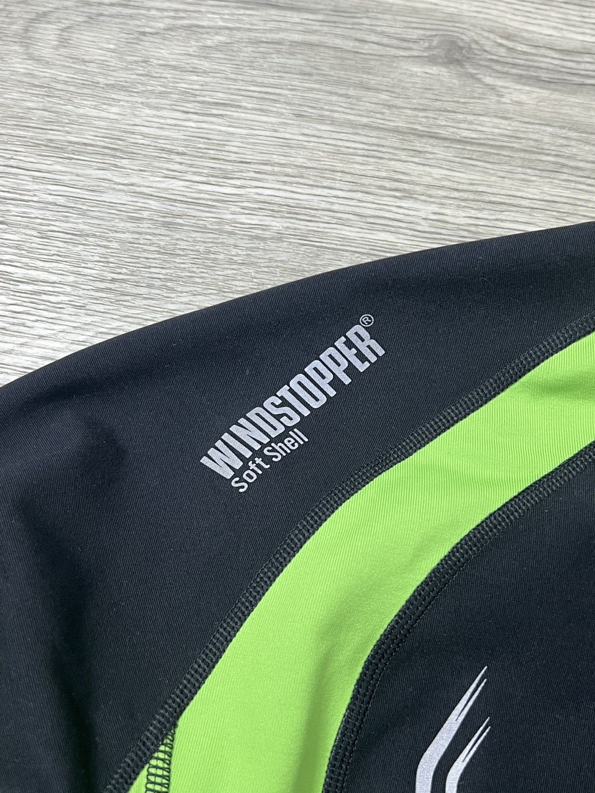 Other Gore Running Wear Windstopper Jacket Men's Size S Size US S / EU 44-46 / 1 - 6 Thumbnail