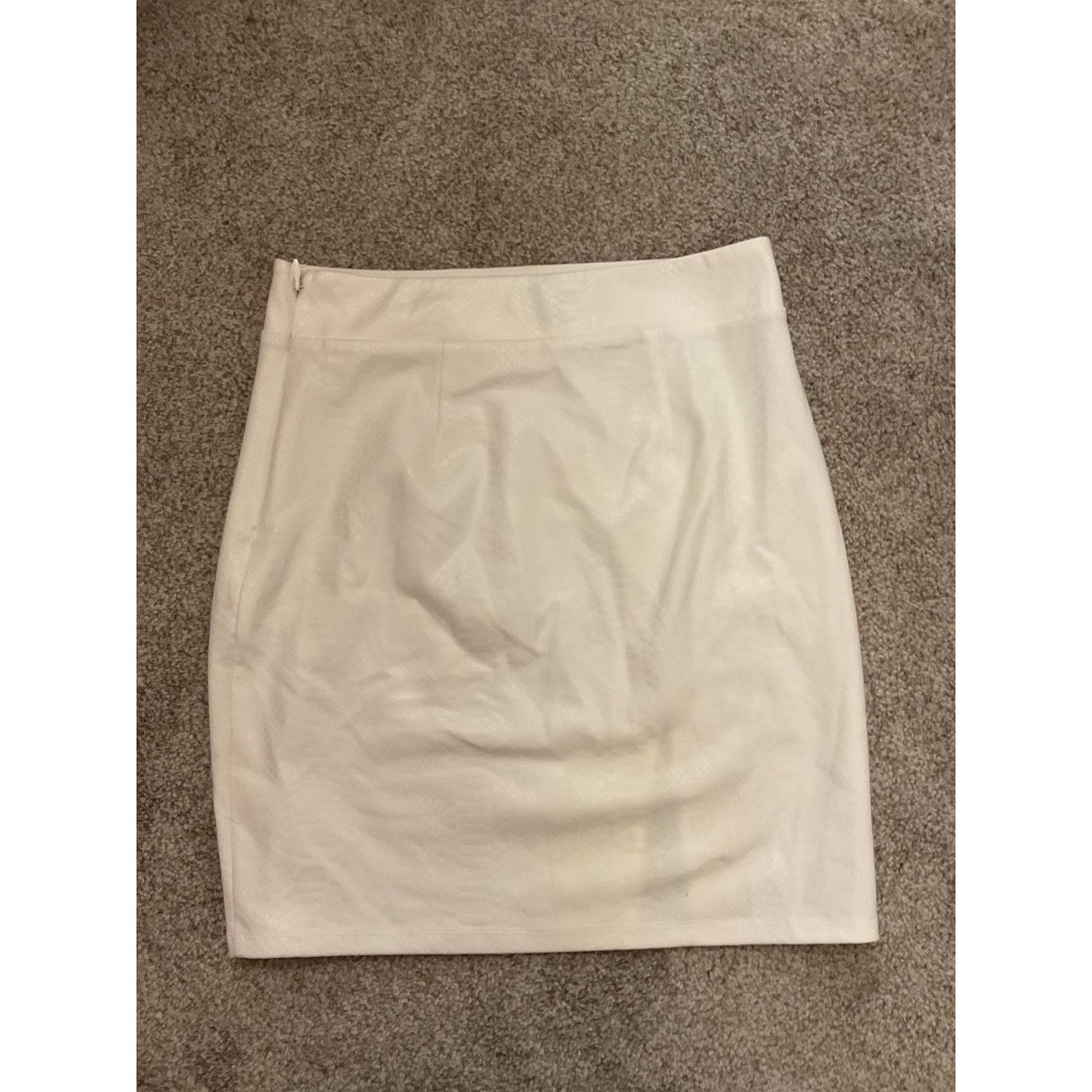 Bebe Bebe Snakeskin Mini Skirt Bundle (2) Pink Metallic&White, 6 Size 28" / US 6 / IT 42 - 4 Thumbnail