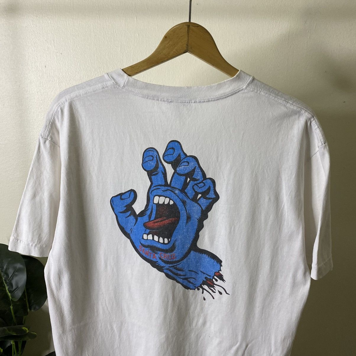 Santa Cruz Skateboards Vintage Y2K Santa Cruz Skateboards Hand Screaming Skater Tee Size US L / EU 52-54 / 3 - 2 Thumbnail