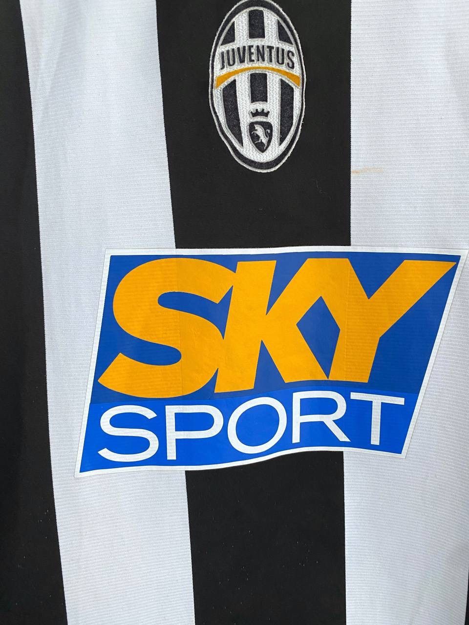 Nike FC Juventus 2004/2005 Home Soccer Jersey Football Shirt, M Size US M / EU 48-50 / 2 - 6 Thumbnail