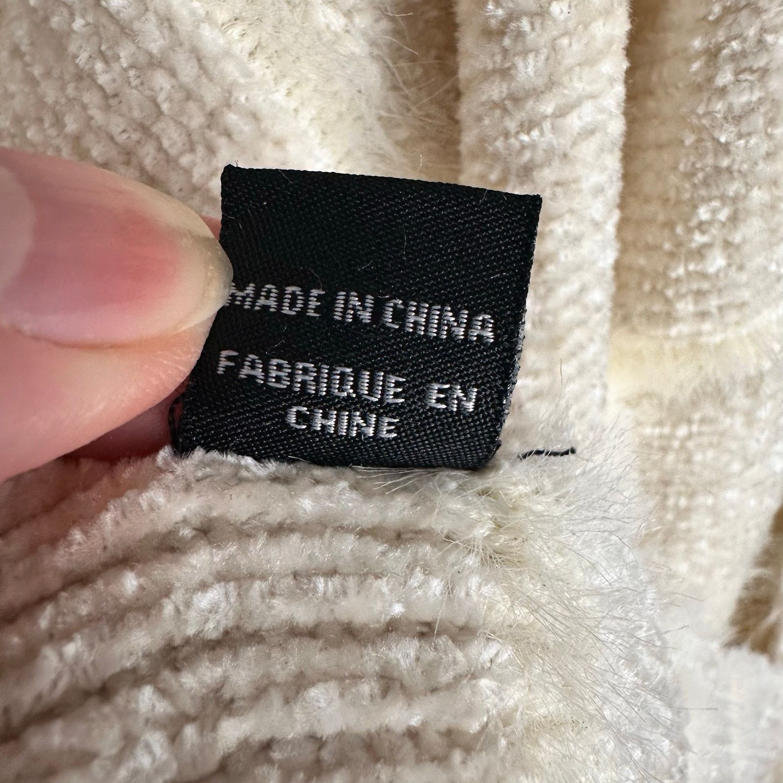 Anthropologie Anthropologie Miette Chenille Cozy Kimono Fringe Trim Ecru Size ONE SIZE - 14 Thumbnail