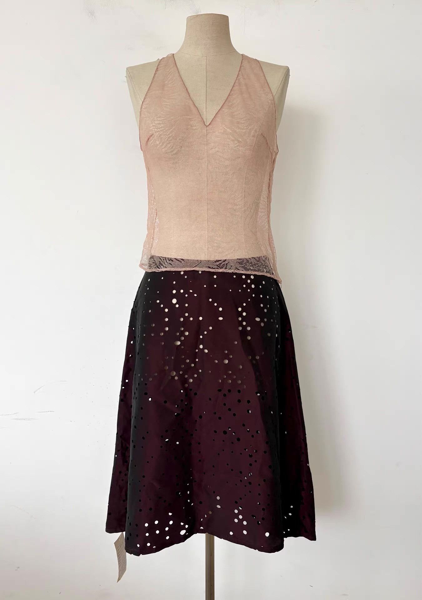 Versace Gianni Versace Women's Lace Sleeveless Top Ｑ21 Size M / US 6-8 / IT 42-44 - 1 Thumbnail
