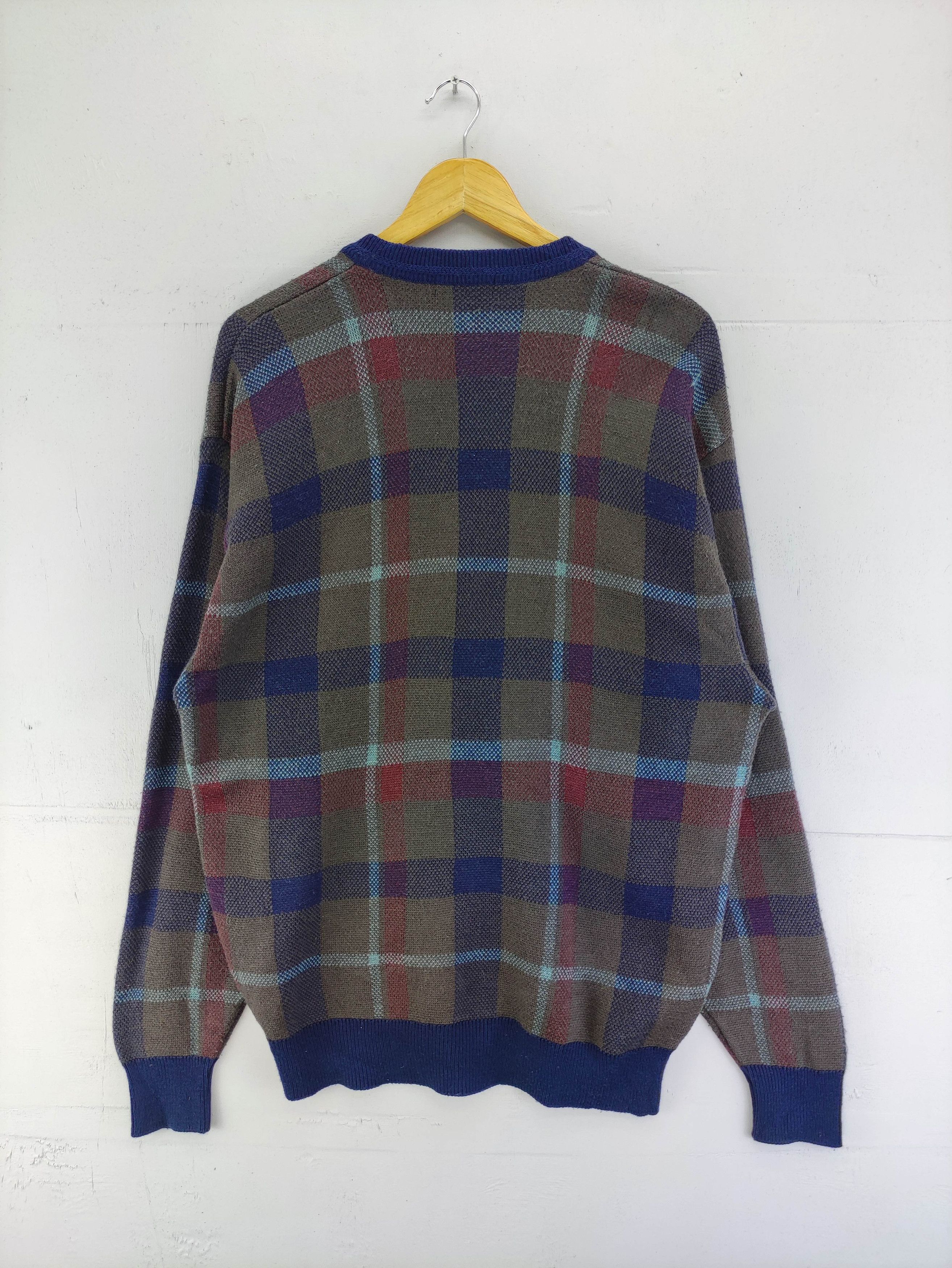 Japanese Brand Vintage Curio Sity Wool V-neck Sweatshirt Jumper Size US L / EU 52-54 / 3 - 5 Thumbnail