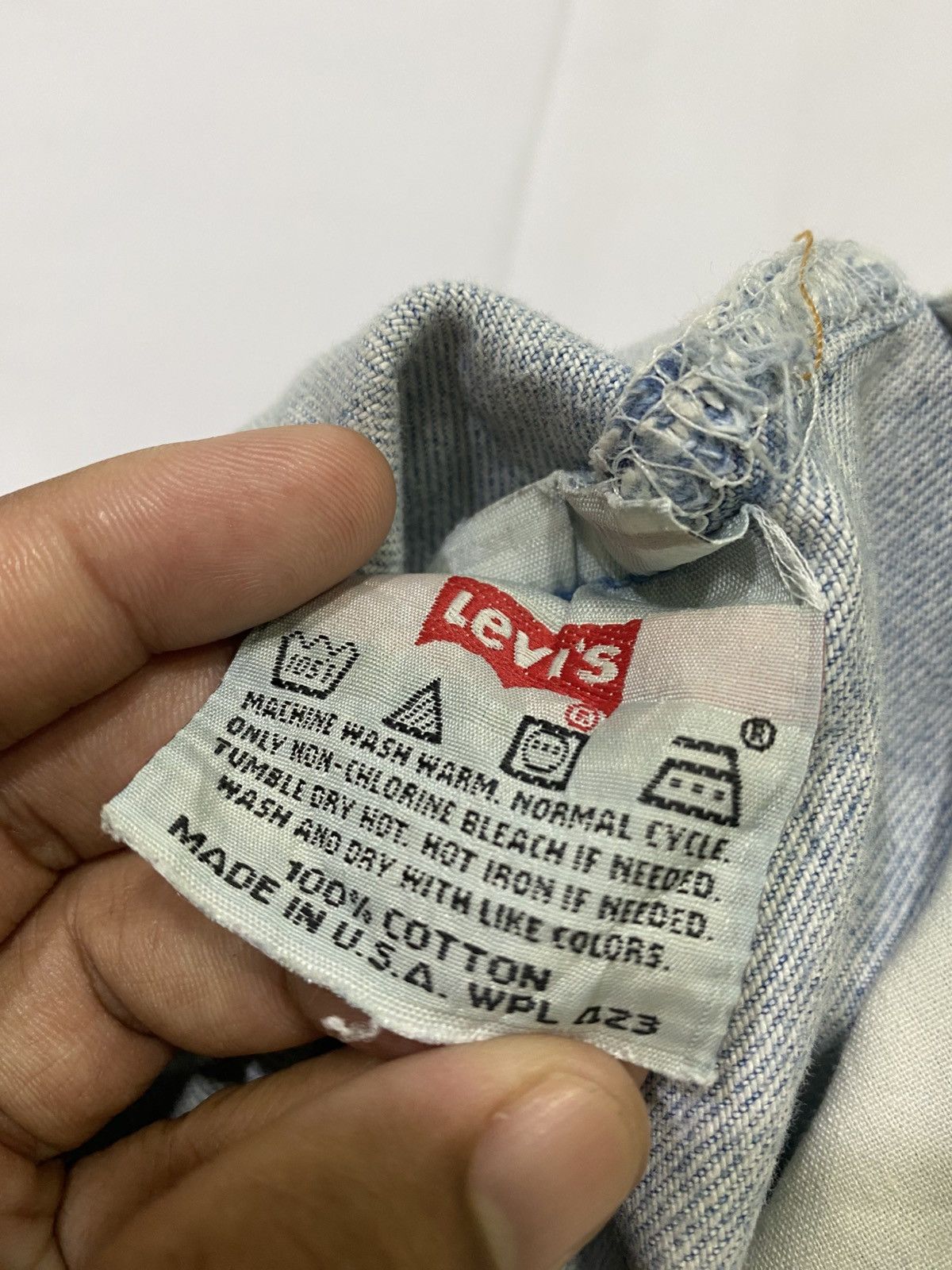 Levi's Vintage Levis 501 made in usa distressed jeans Size US 31 - 10 Thumbnail