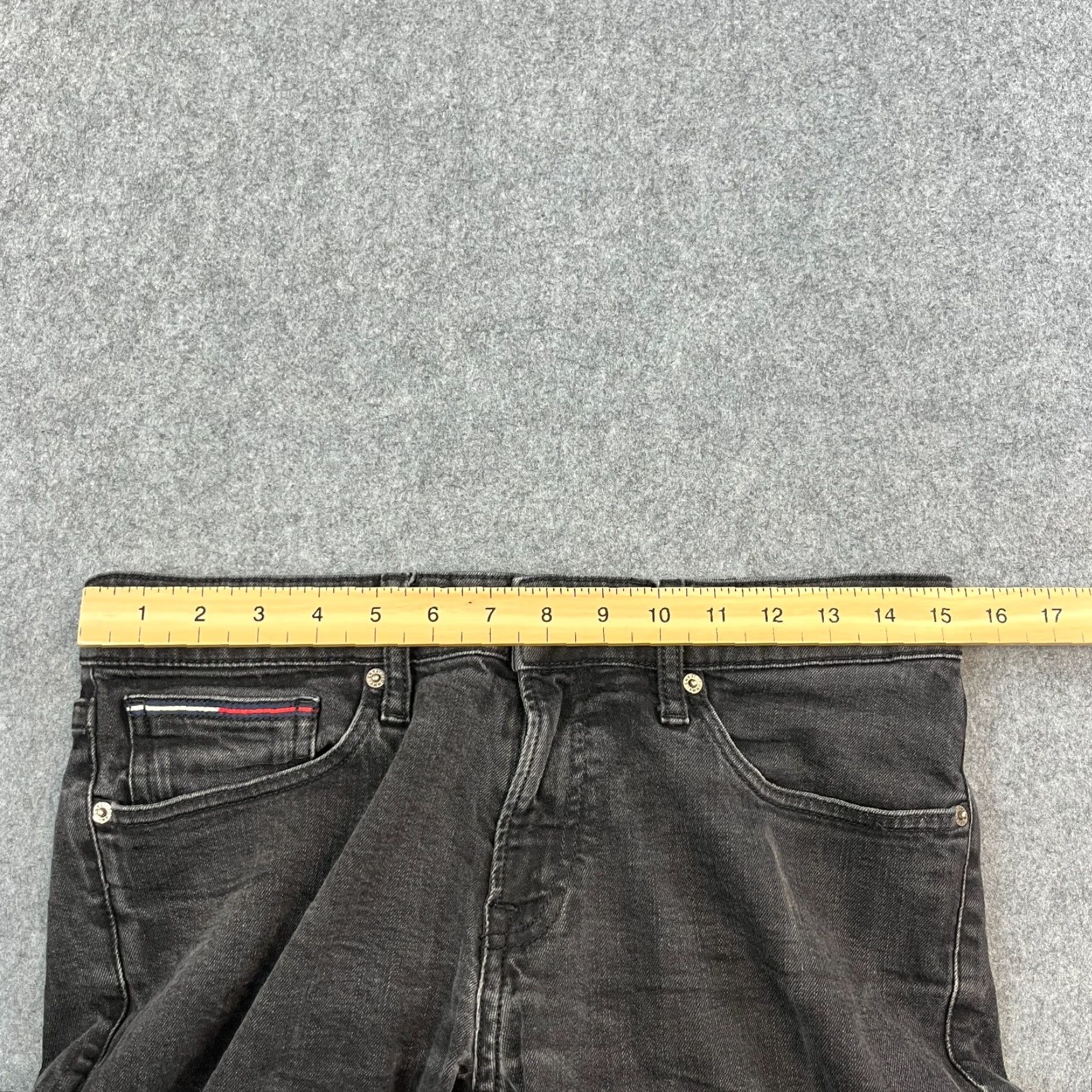 Tommy Hilfiger Tommy Hilfiger Mens Jeans Slim Fit 32 32 Dark Wash Black Stretch Faded Logo Jeans Size US 32 / EU 48 - 7 Thumbnail