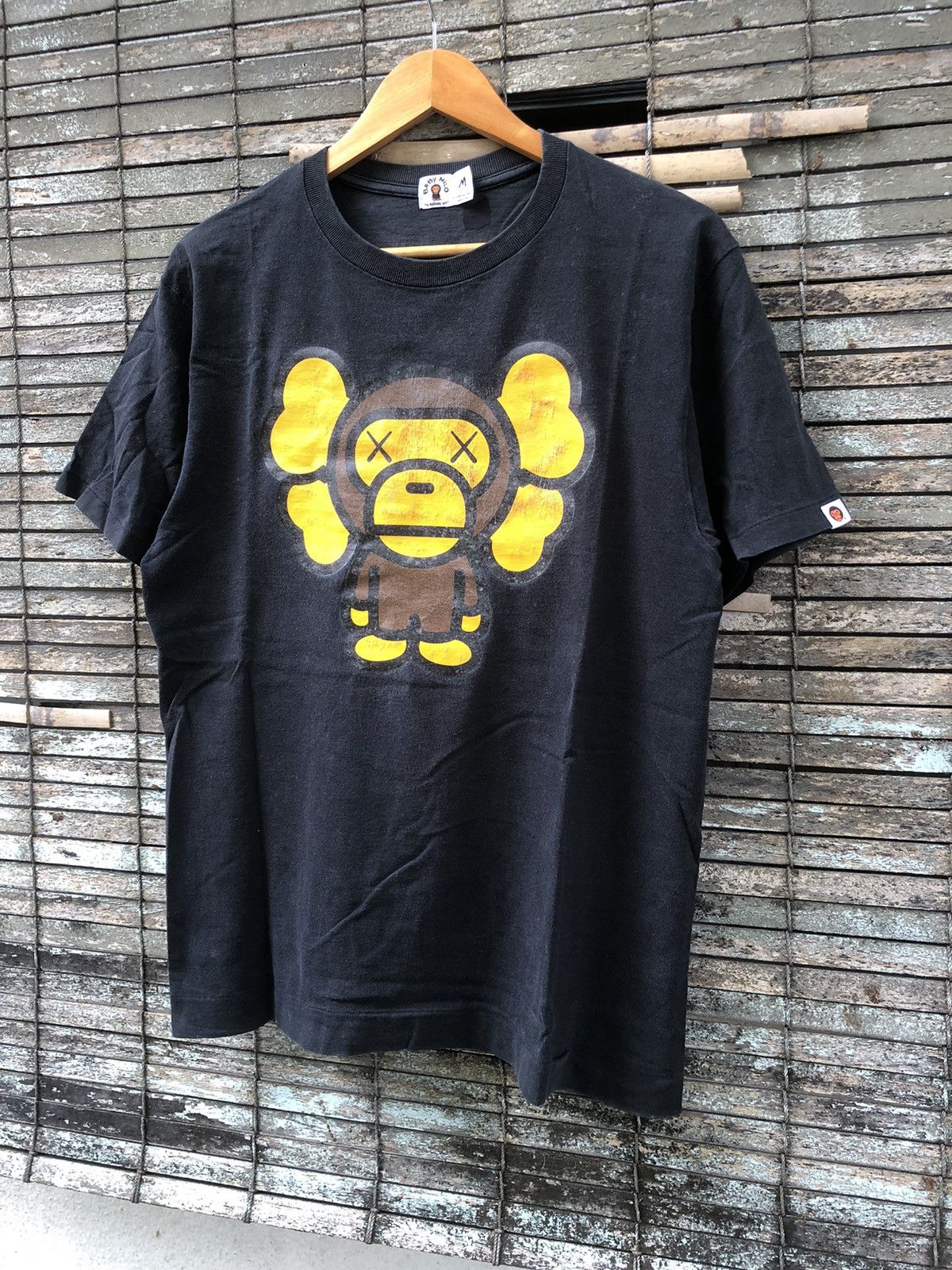 Bape × Kaws 🔥Vintage🔥Bape X Kaws Baby Milo Tshirt Size US M / EU 48-50 / 2 - 5 Thumbnail
