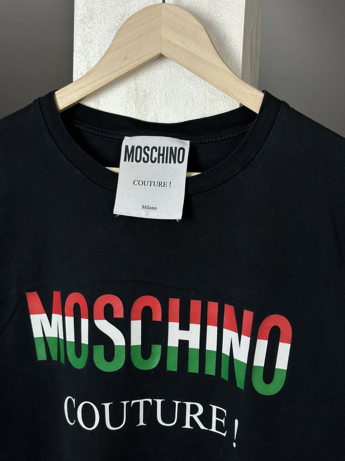 Designer Moschino Logo Black Luxury Tee Size US M / EU 48-50 / 2 - 4 Thumbnail