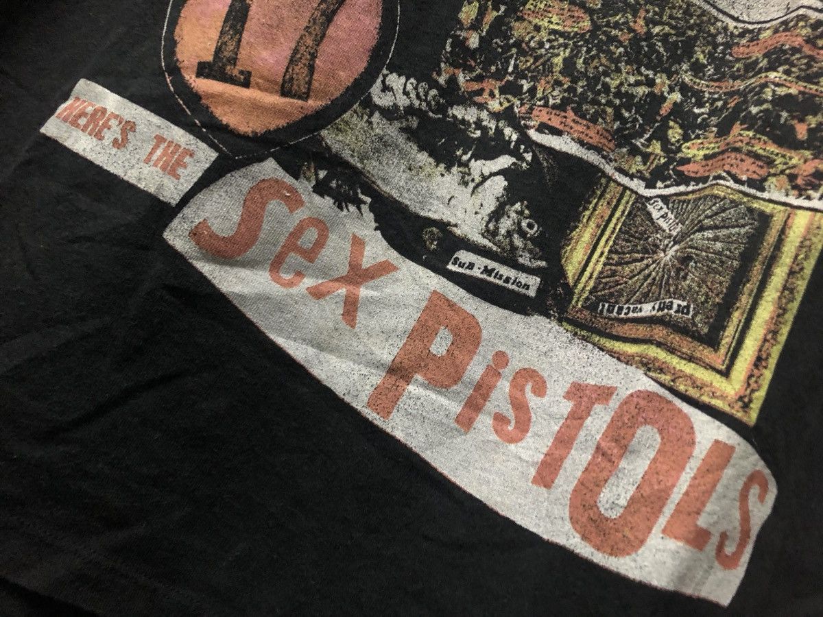 Band Tees Sex Pistols x Uniqlo Full Print Size US S / EU 44-46 / 1 - 5 Thumbnail