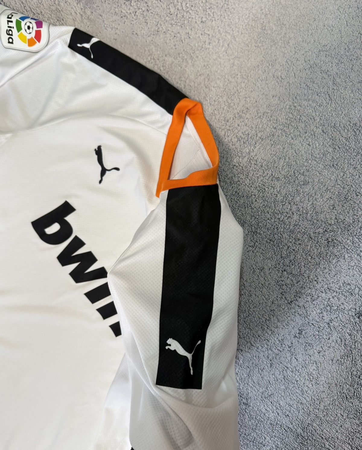 Puma Valencia CF 2019 Home Jersey XXL Puma Bwin La Liga Soccer Size US XXL / EU 58 / 5 - 21 Thumbnail
