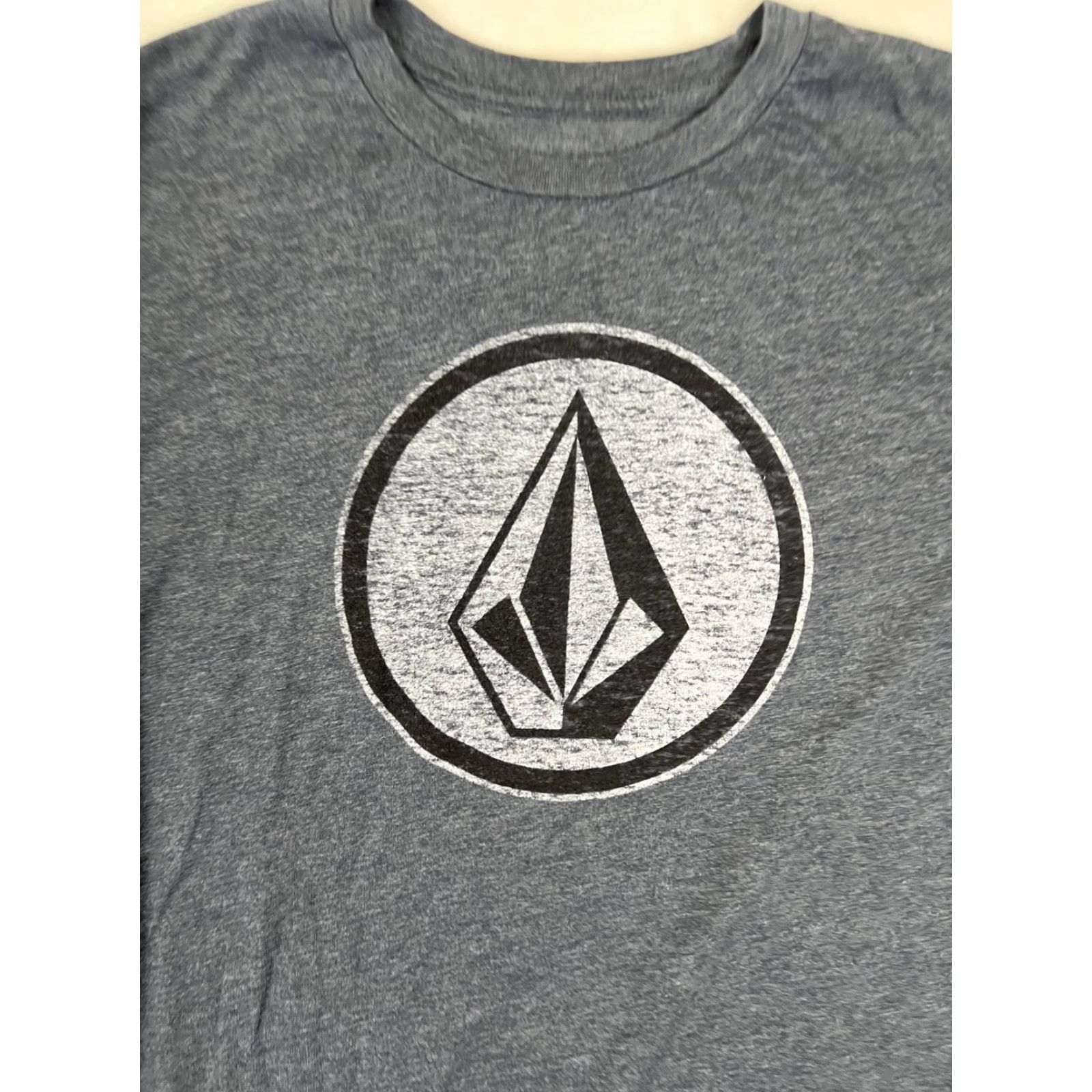 Volcom VINTAGE Volcom T-Shirt Long Sleeve XL Gray Stone Logo Skate Streetwear Y2K Men Men’s Shirts XL Gray Stone Logo 2000s Size US XL / EU 56 / 4 - 2 Thumbnail