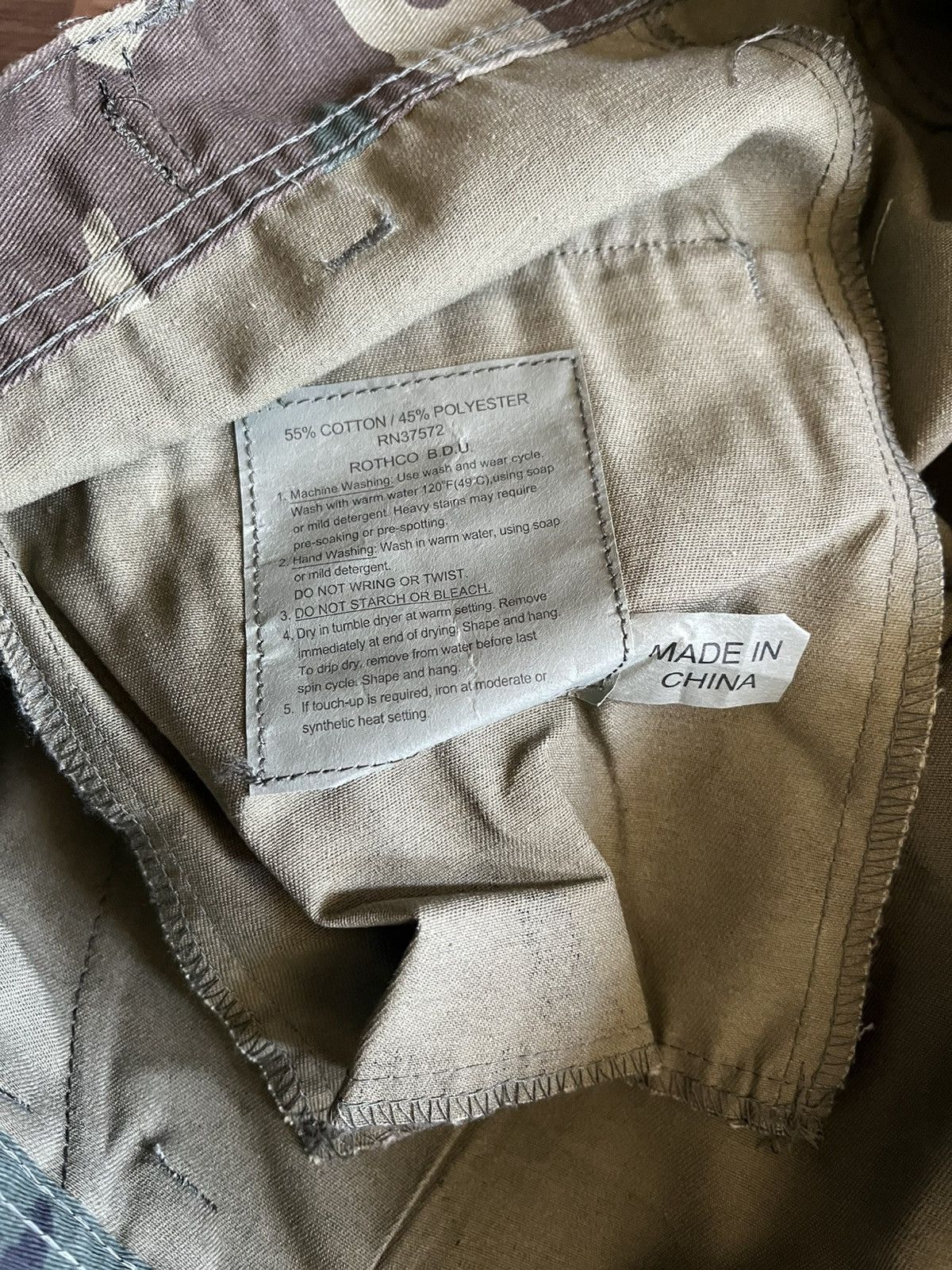 The GV Gallery The GV Gallery Raspberry Hills Camo Cargo Pants Size Medium Size US 32 / EU 48 - 7 Thumbnail