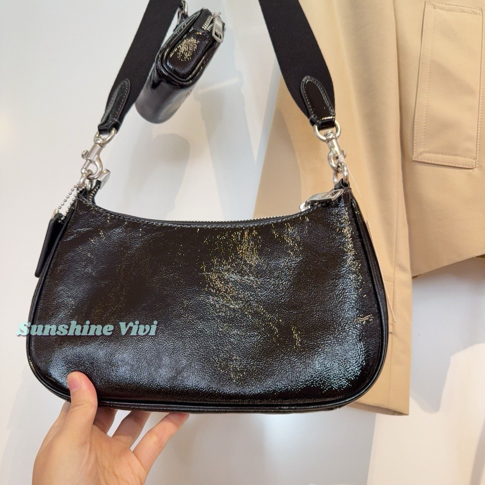 Coach NWT COACH Teri Shoulder Bag CCD78 Black Patent Leather Size ONE SIZE - 9 Thumbnail