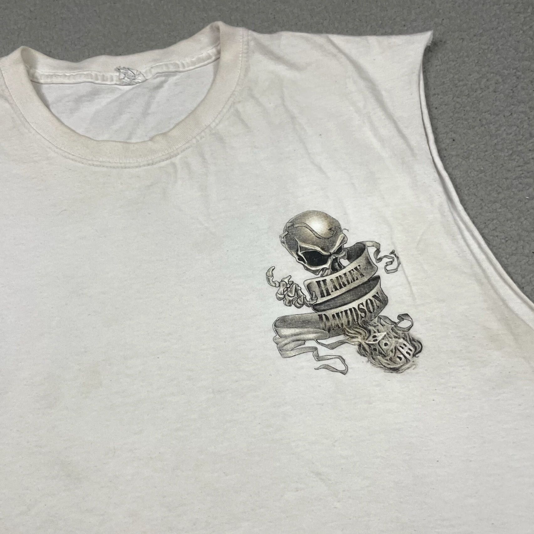 Harley Davidson VINTAGE Harley-Davidson T Shirt Adult XL White Rocky Point Biker Sleeveless Skull Dice Crew Neck Logo Graphic Print Men Size US XL / EU 56 / 4 - 5 Thumbnail