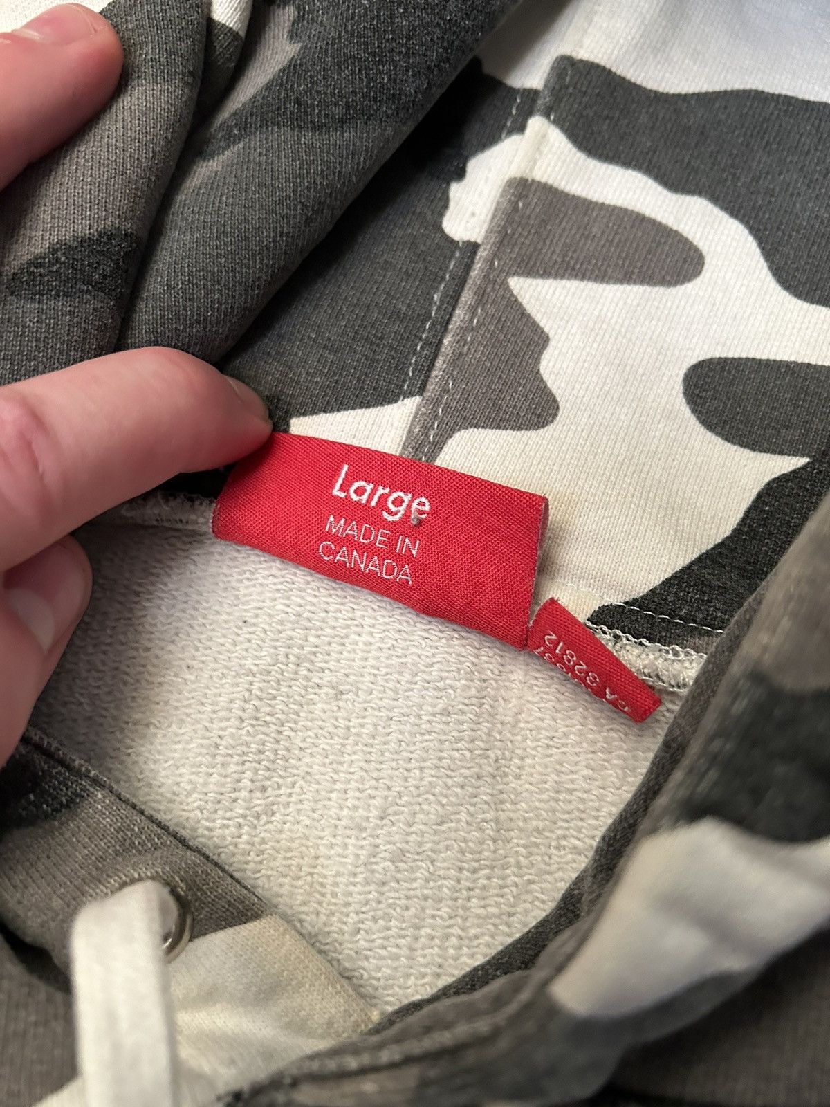 Supreme Supreme Snow Camo Flags Virgil Abloh Hoodie FW13 Size US L / EU 52-54 / 3 - 3 Thumbnail