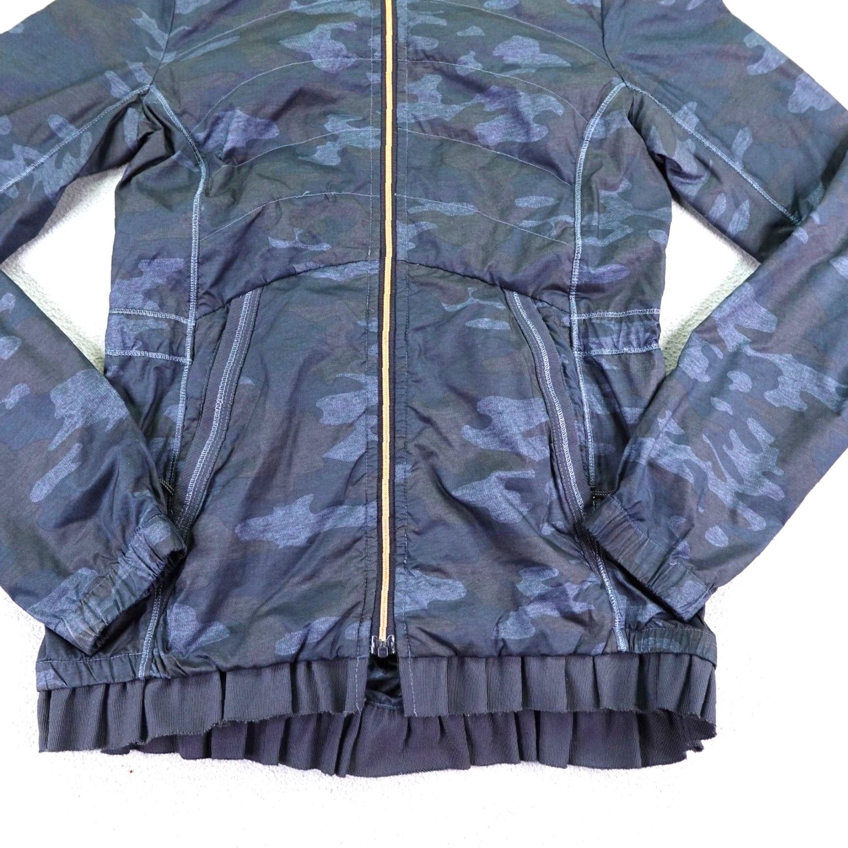 Lululemon Lululemon Jacket 4 Womens Blue Camo Spring Windbreaker Puffer Coat Size S / US 4 / IT 40 - 4 Thumbnail