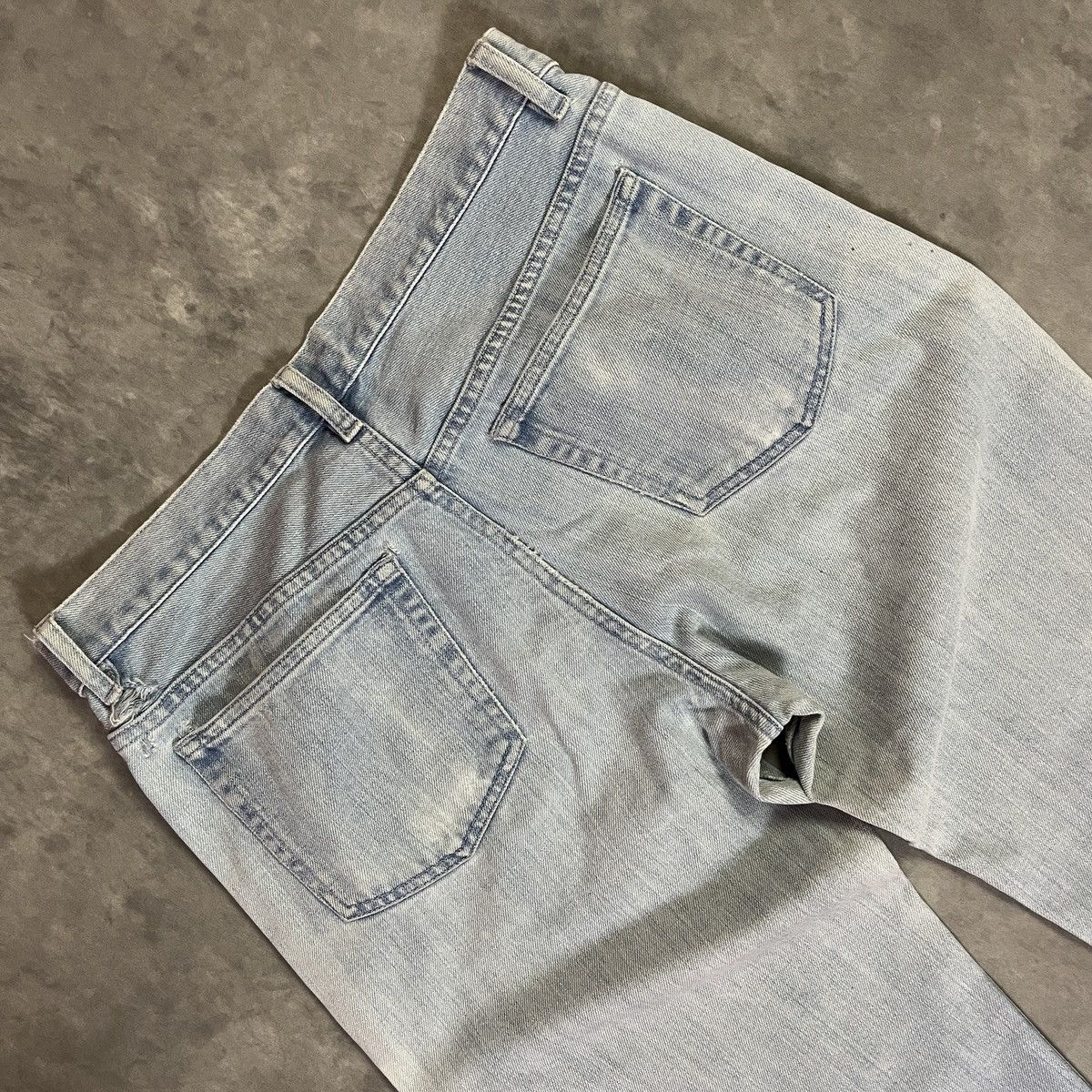 A.P.C. 2000s A.P.C. Petit New Standard Light Wash Jeans Button Fly Size US 29 - 11 Thumbnail