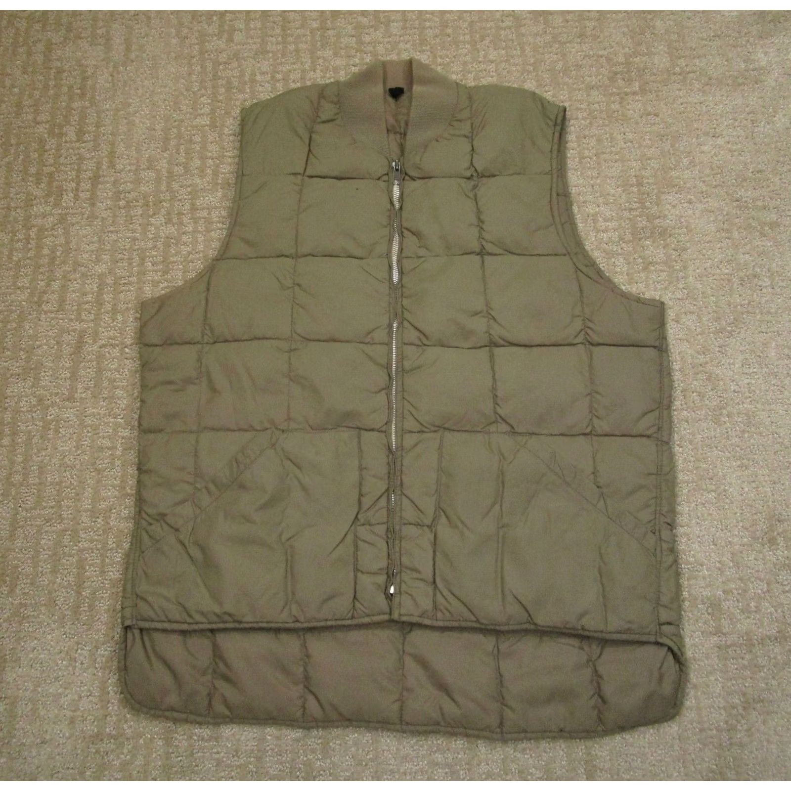 Vintage VINTAGE Woolrich Vest Men Large Brown Puffer Goose Down Quilted Full Zip USA 90s Brown Woolrich Vest Mens L Down Quilted Full Zip USA 90s Size US L / EU 52-54 / 3 - 2 Thumbnail