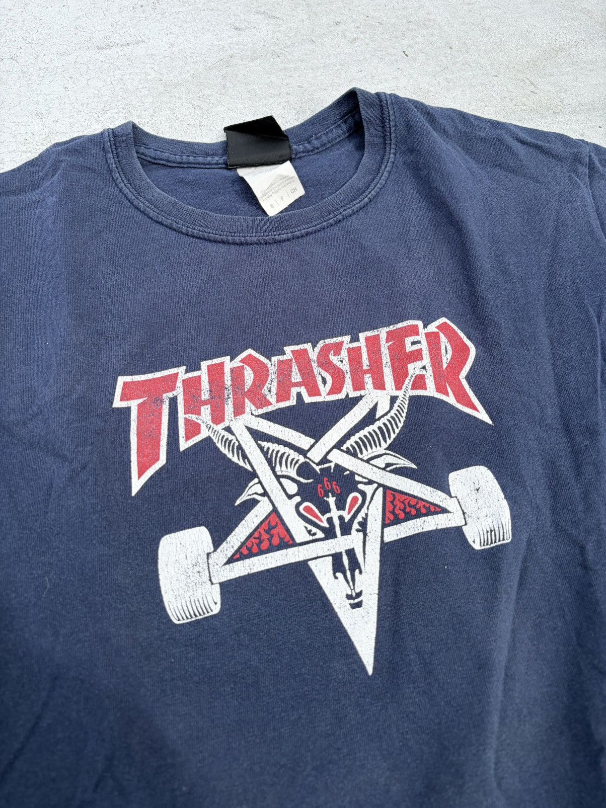 Thrasher Vintage thrasher logo t shirt blue small faded distressed Size US S / EU 44-46 / 1 - 2 Thumbnail