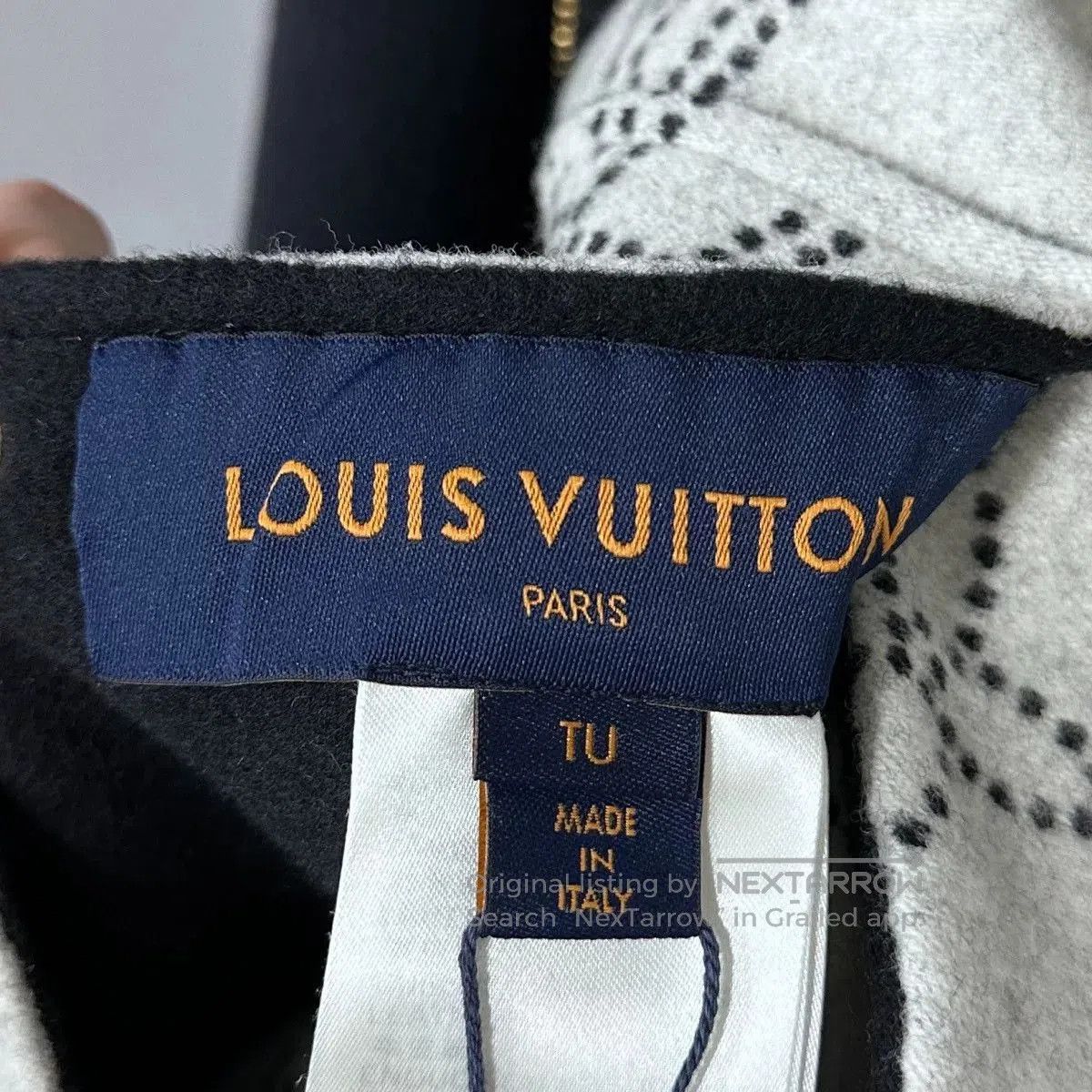Louis Vuitton louis vuitton reversible black and white cape. Size XXS / US 00 / IT 34 - 8 Thumbnail