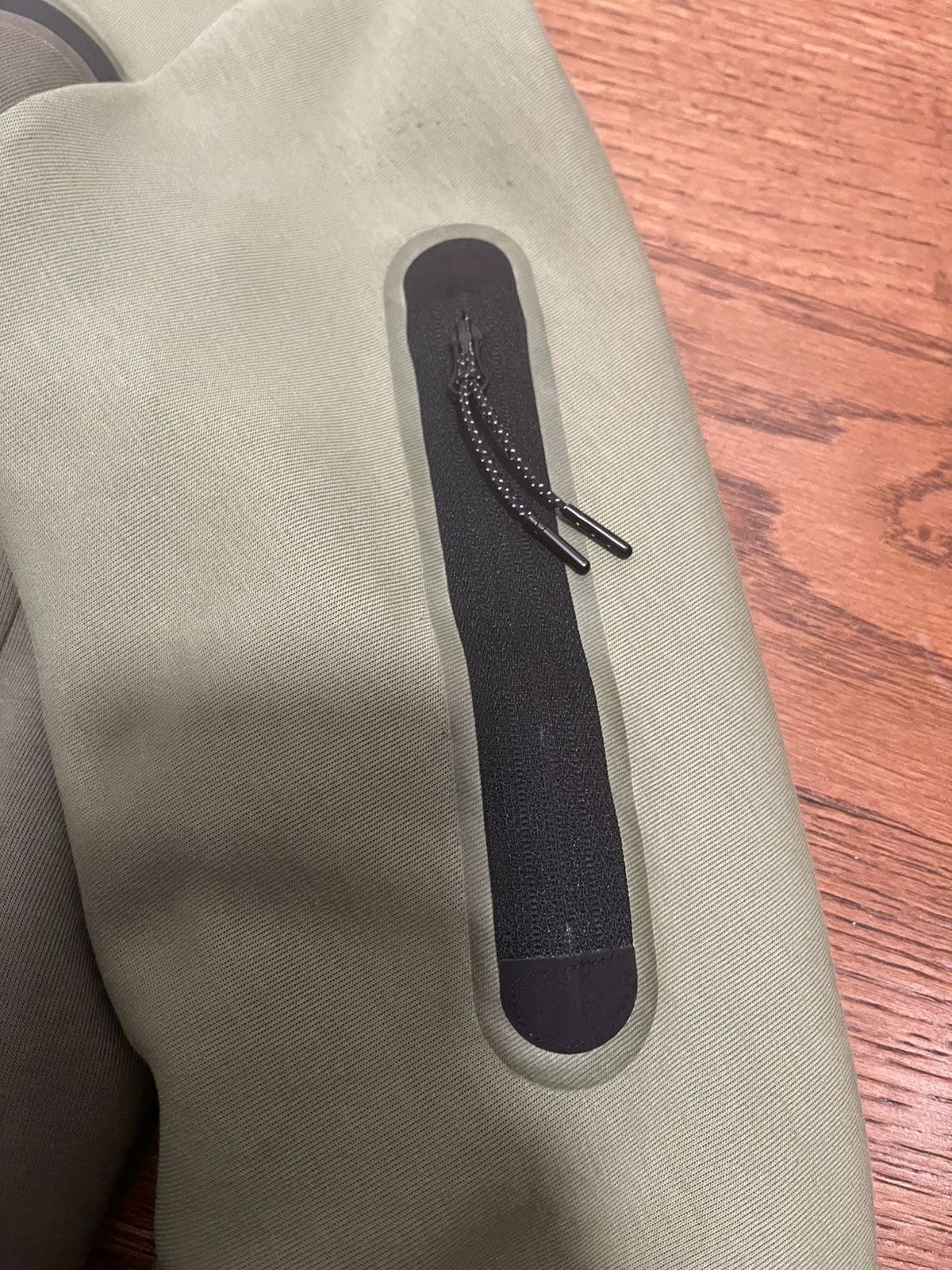 Nike Nike tech top olive Size US L / EU 52-54 / 3 - 2 Thumbnail