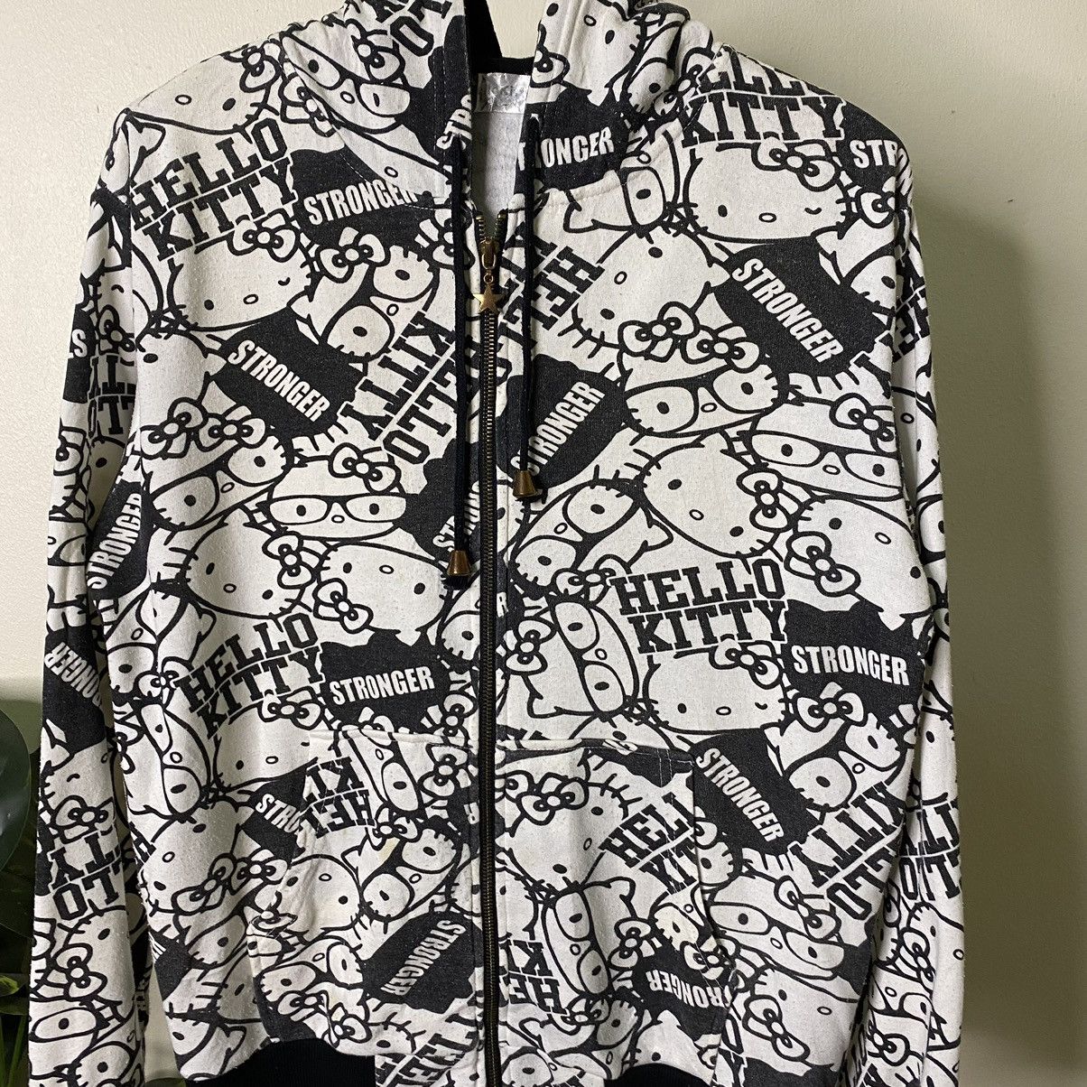 Anime × Japanese Brand × Vintage Vintage Hello Kitty AOP Zip Up Hoodie Size US M / EU 48-50 / 2 - 2 Thumbnail
