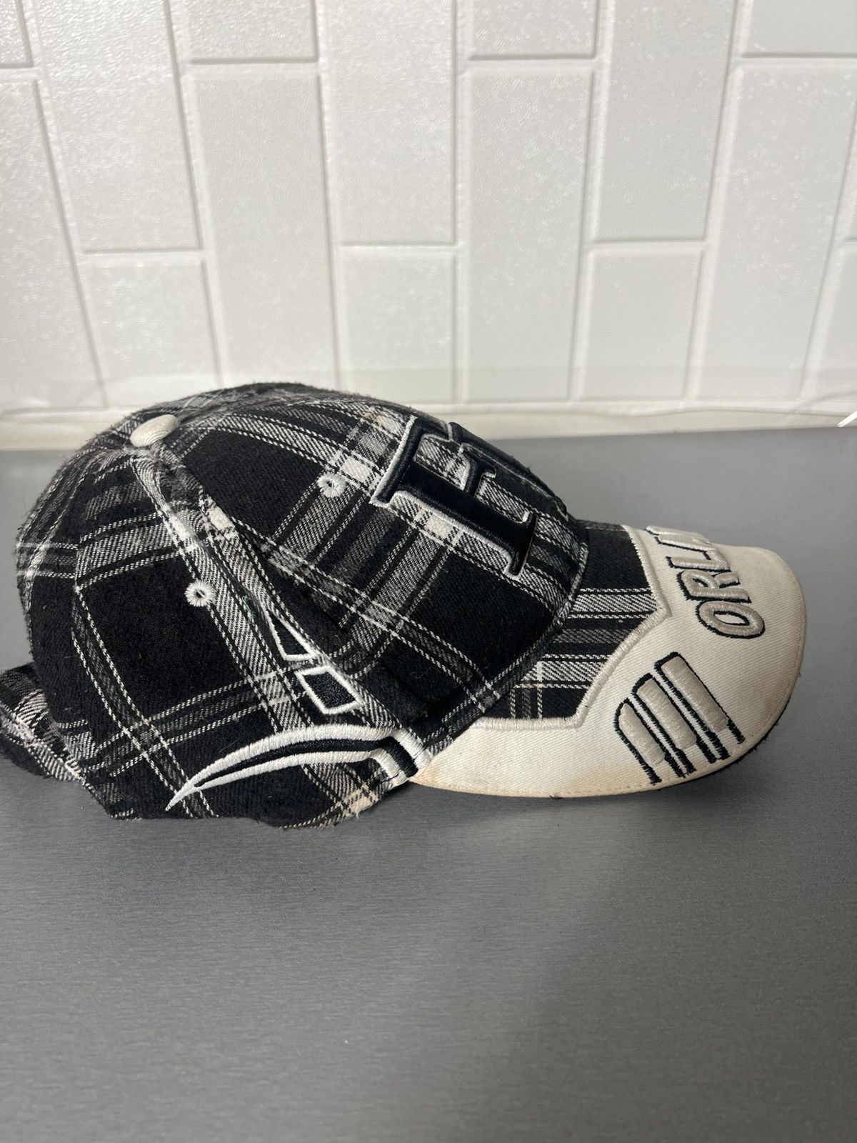 NBA VERY RARE FLORIDA ORLANDO BASKETBALL CAP RETRO Y2K 90s NBA Size ONE SIZE - 6 Thumbnail