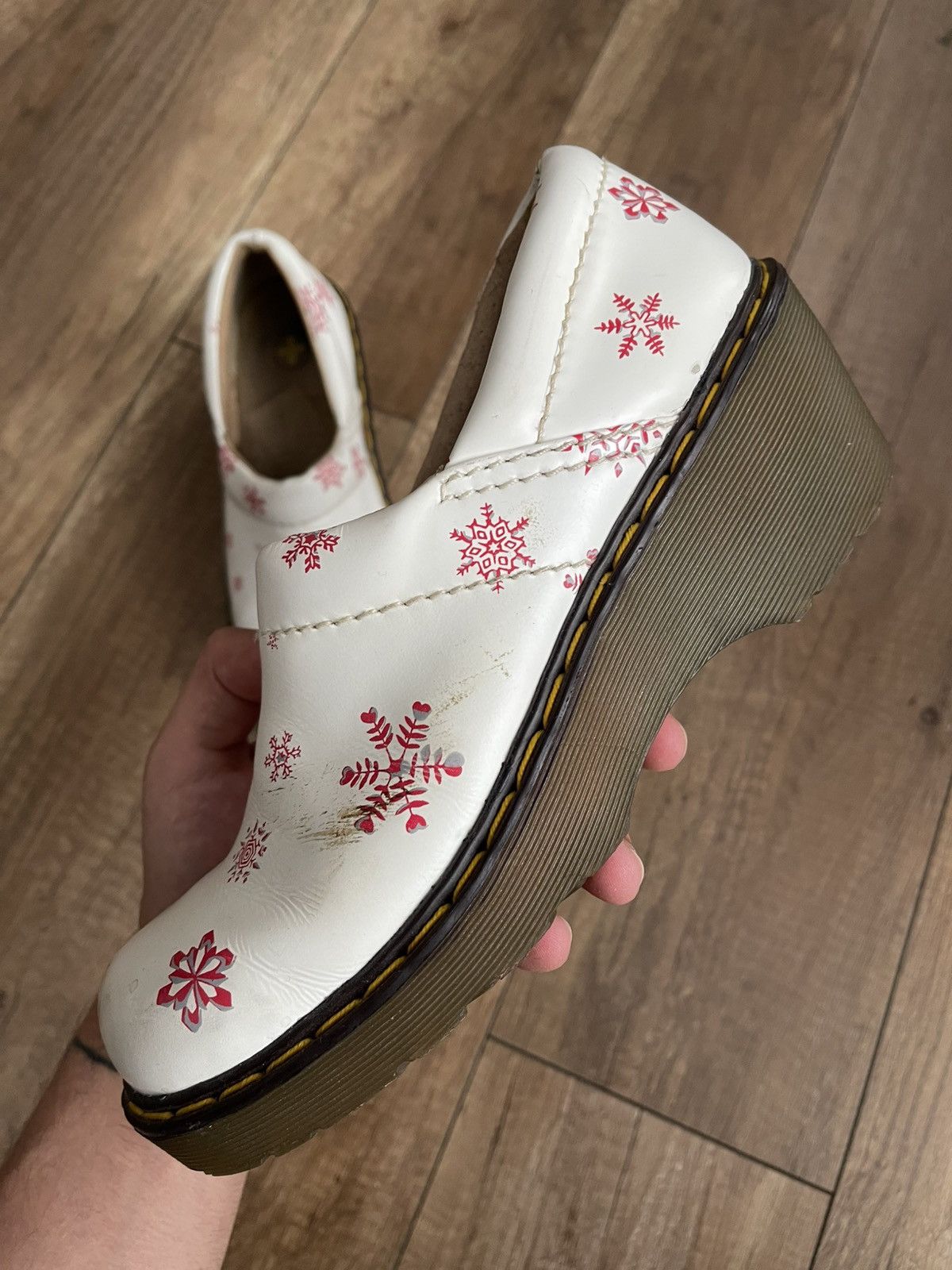 Dr. Martens Dr Martens Snowflake Boots Low Top Size US 6 / IT 36 - 13 Thumbnail