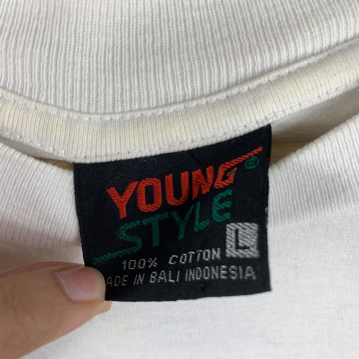 Vintage Vintage 90’ BALI TRADITIONAL ABORIGINAL Surf Painting Tee Size US L / EU 52-54 / 3 - 8 Thumbnail