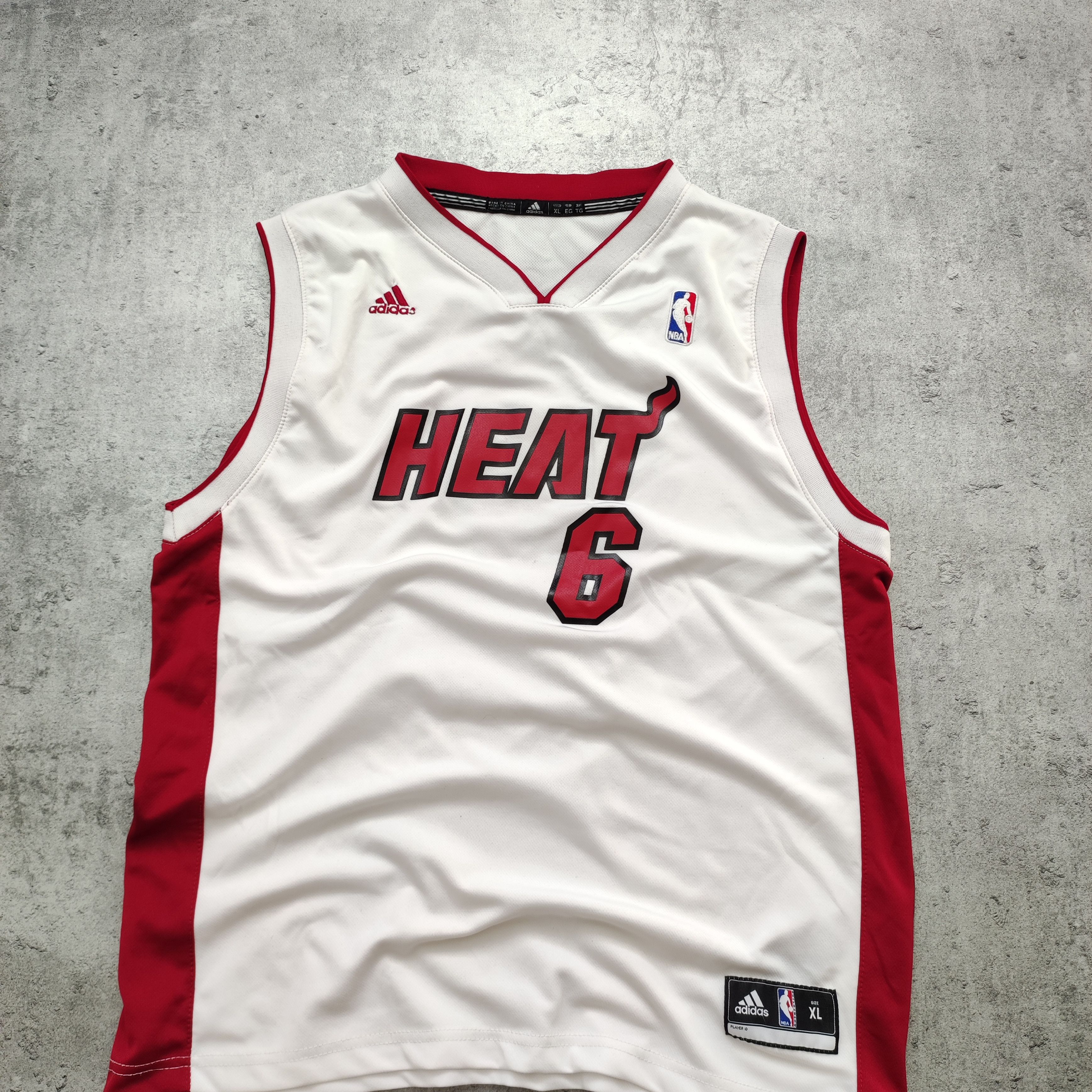 Adidas × NBA RARE NBA Miami Heat x Adidas #6 James Basketball Jersey Size US XL / EU 56 / 4 - 2 Thumbnail
