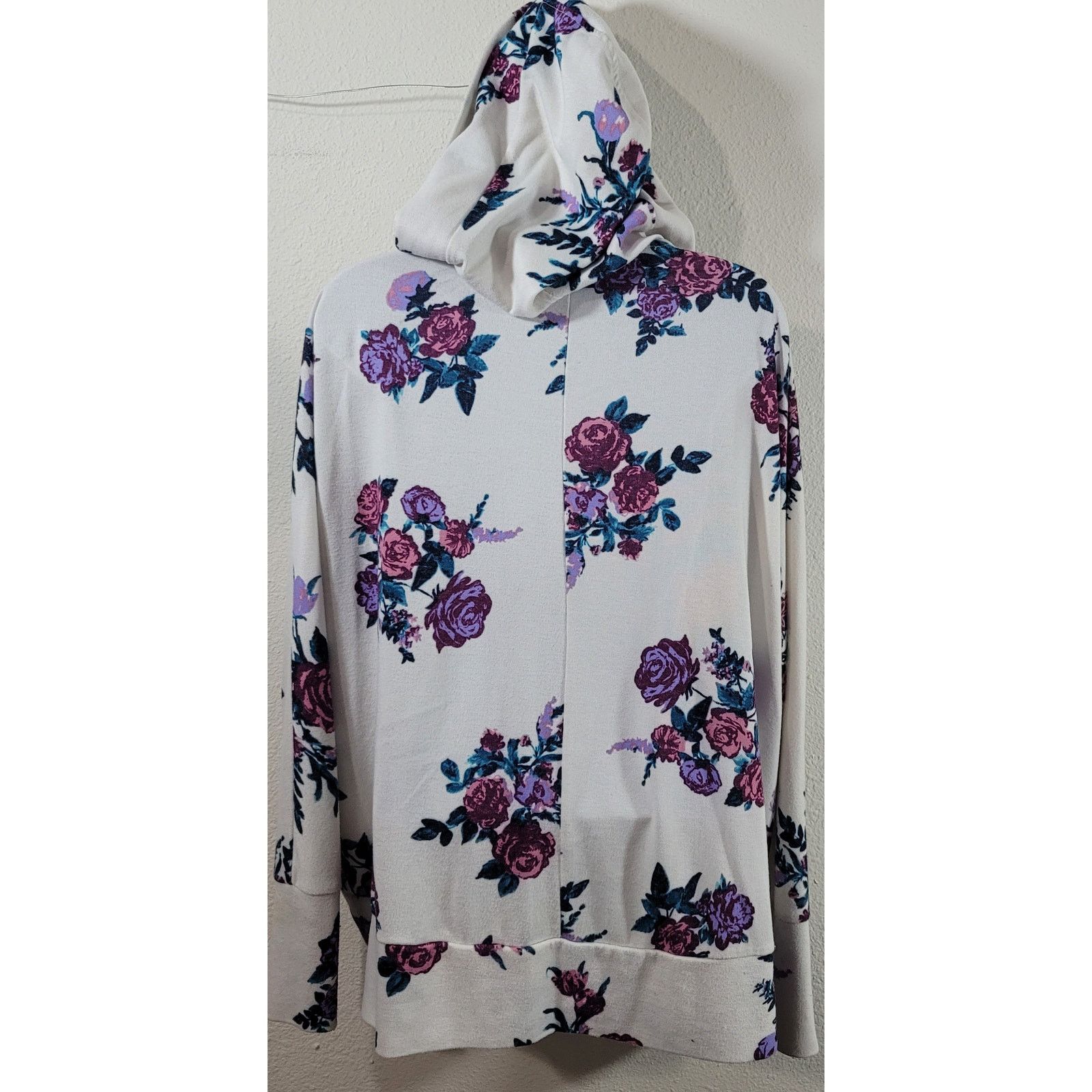 Other It's Our Time White Purple Floral Hooded Cardigan Sweater L Size L / US 10 / IT 46 - 2 Thumbnail