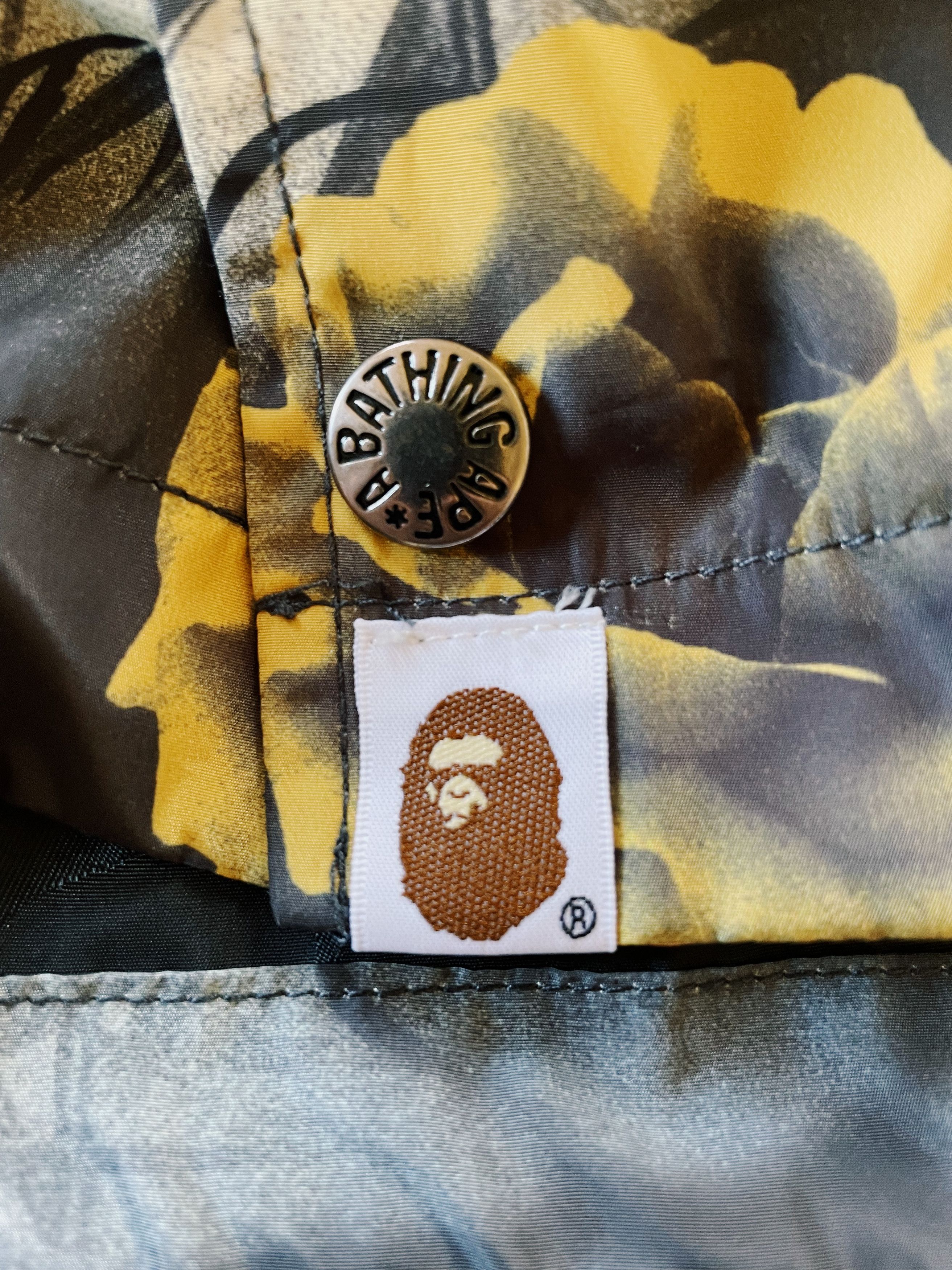 Bape Bape A Bathing Ape Floral Camo Coach Jacket Size US M / EU 48-50 / 2 - 7 Thumbnail